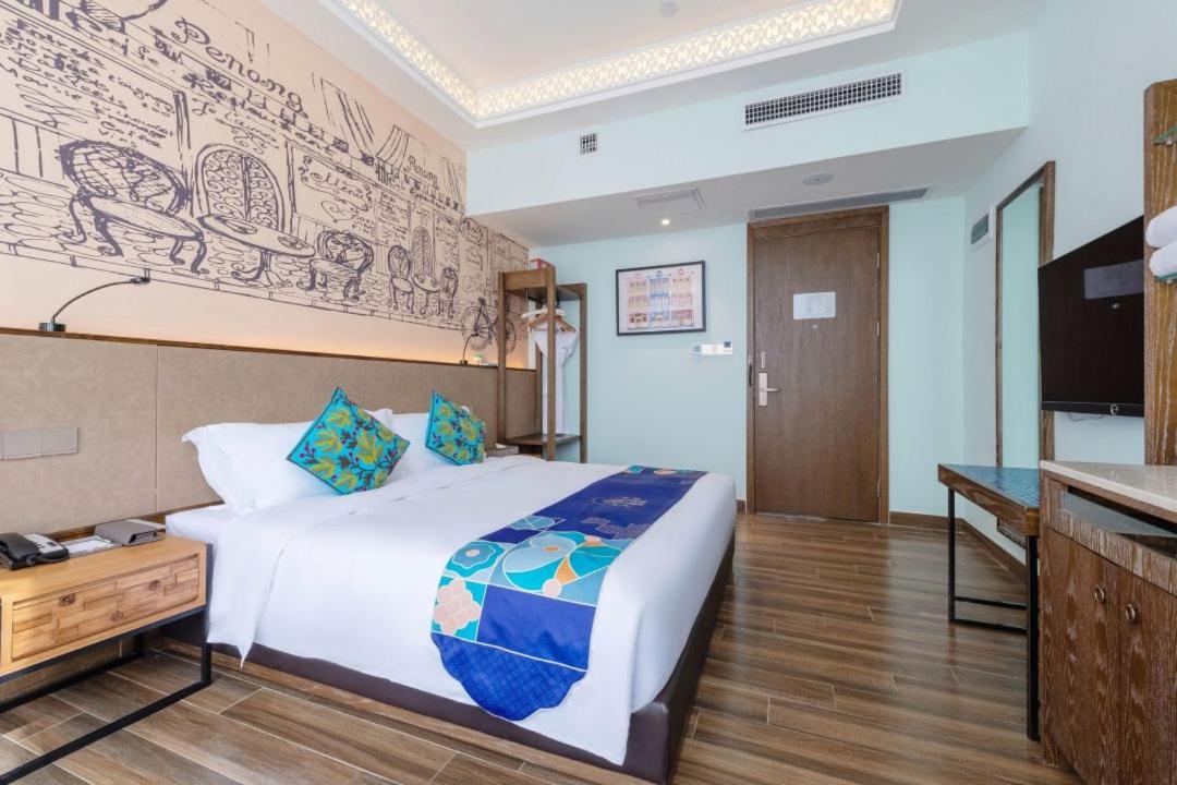 King Room with Balcony photo 2