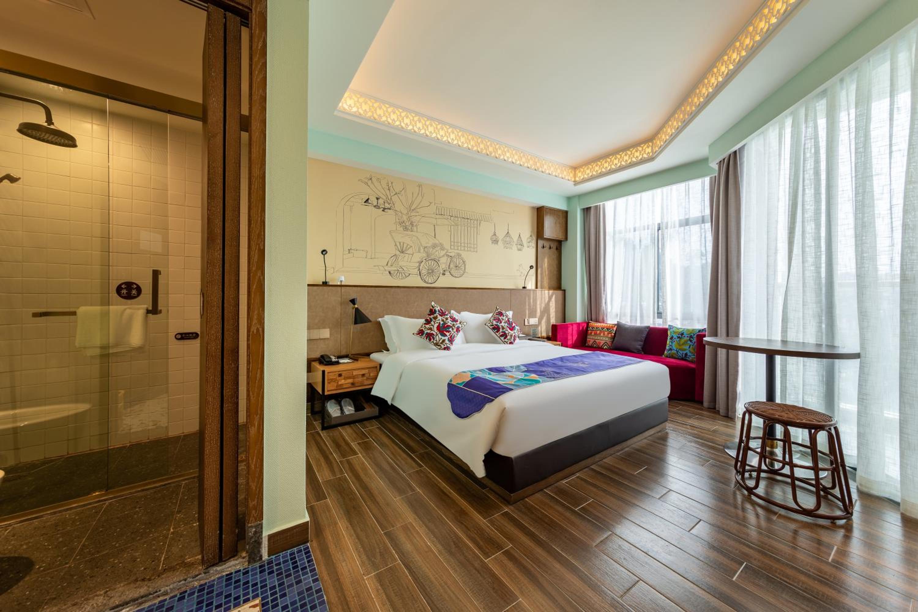 King Room with Balcony photo 1
