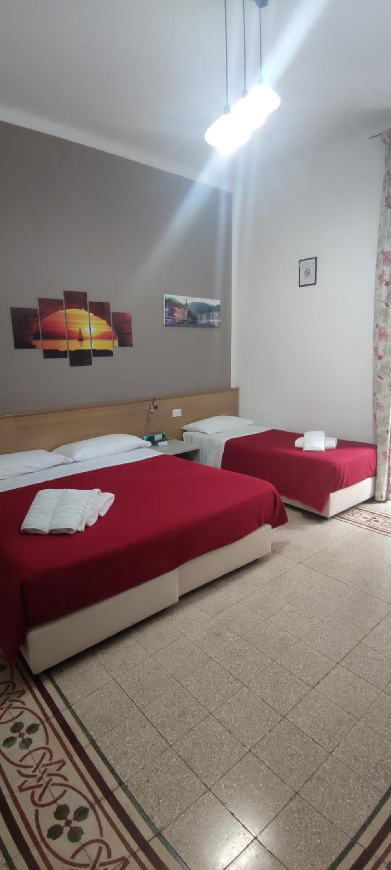 Triple Room with Balcony - Photo 3