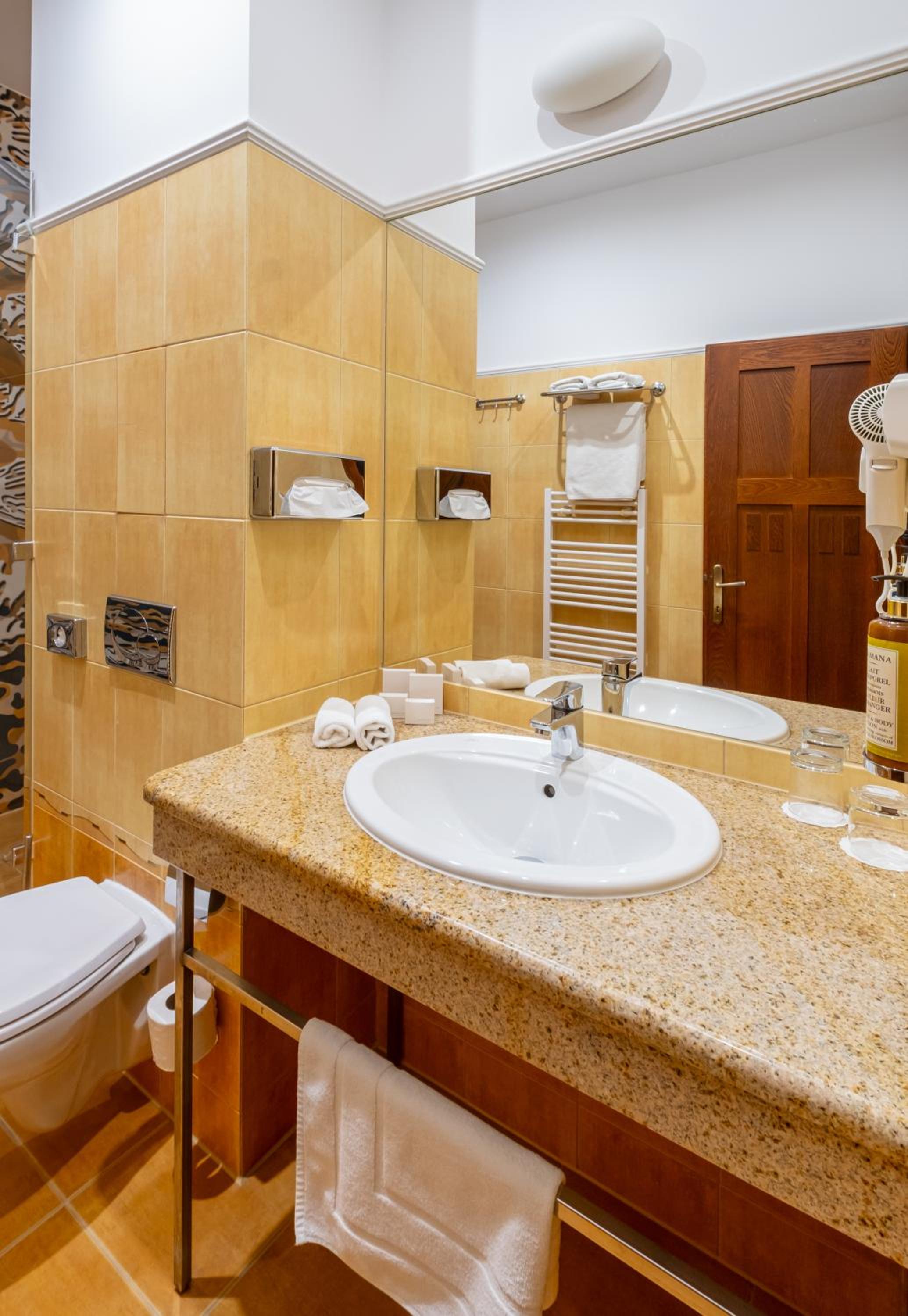Double Room - Photo 2