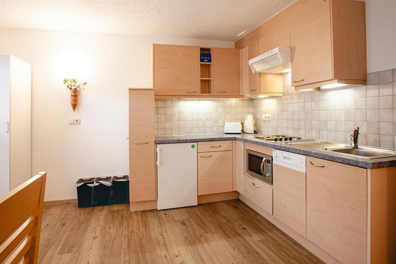 One-Bedroom Apartment with Balcony photo 3