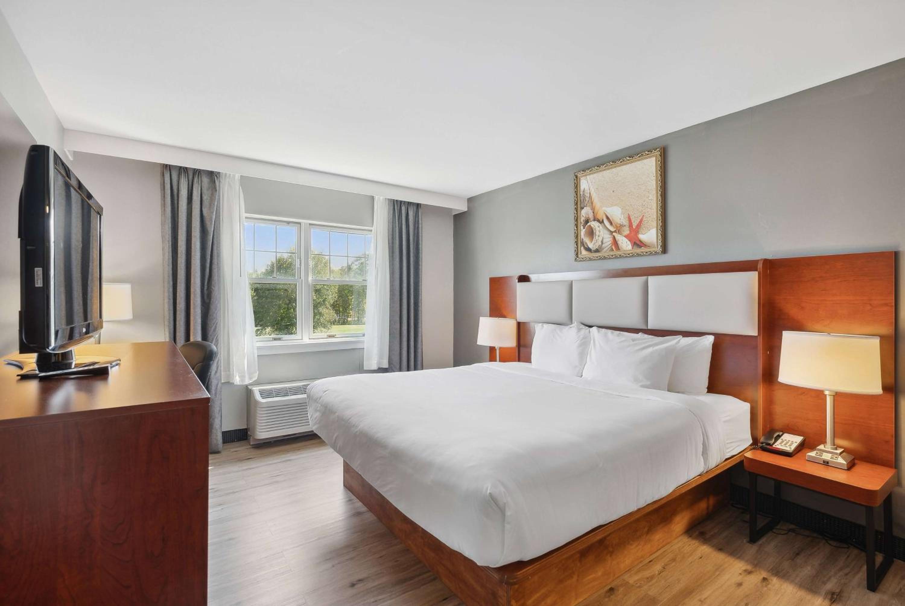 Business King Room - Non-Smoking - Photo 1