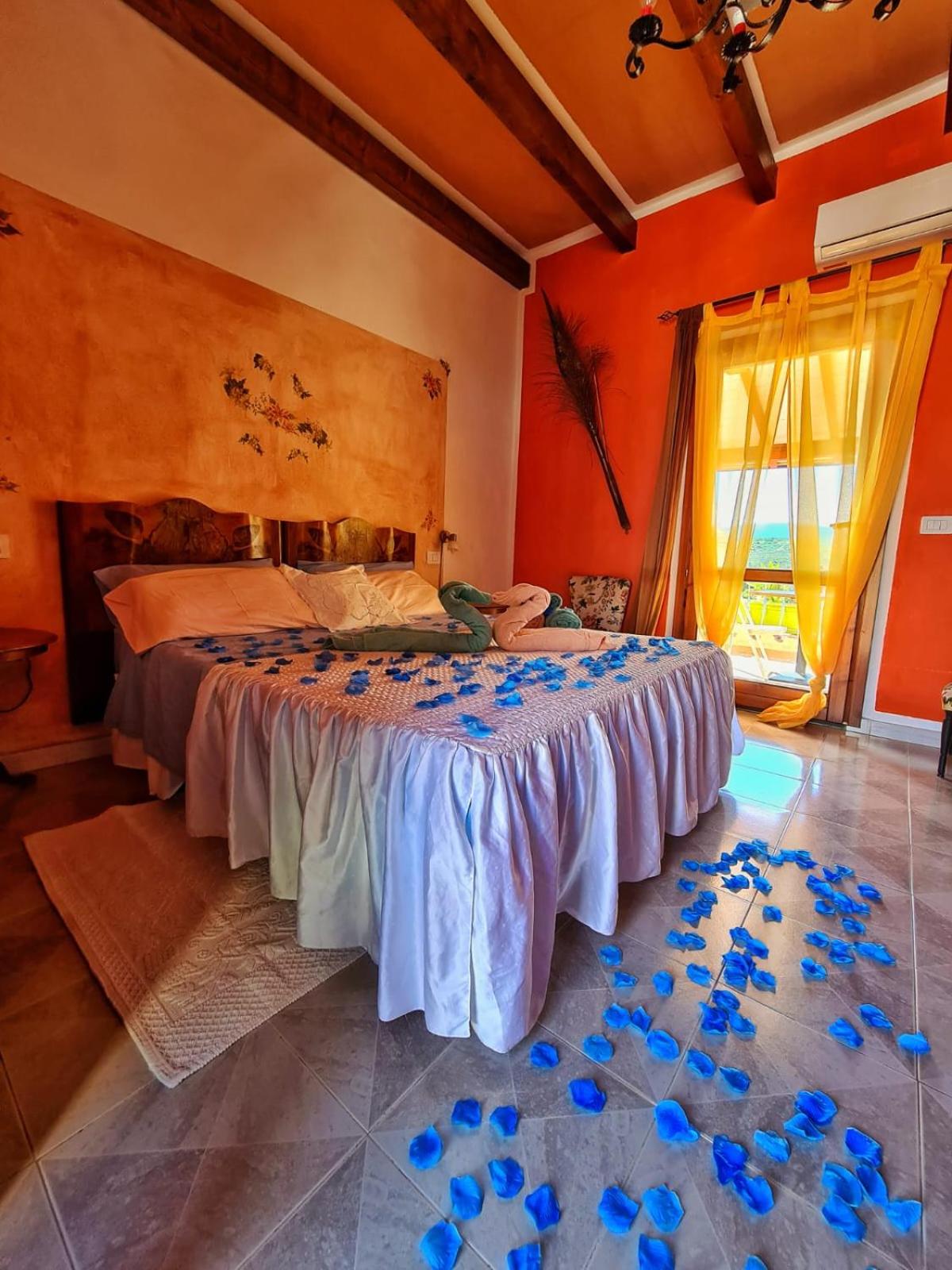 Double Room with Sea View photo 1