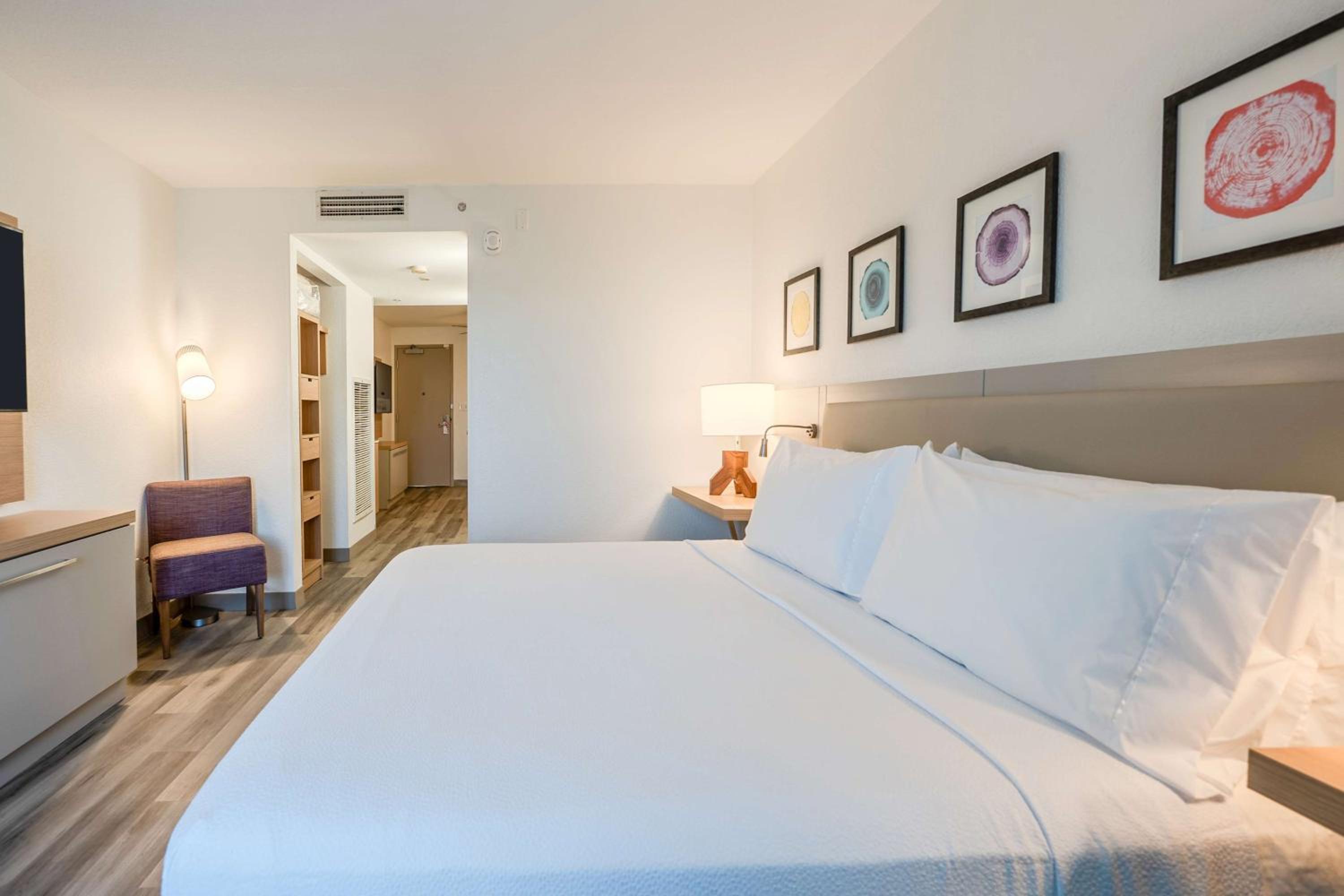 King Suite with Sofa Bed - Photo 6