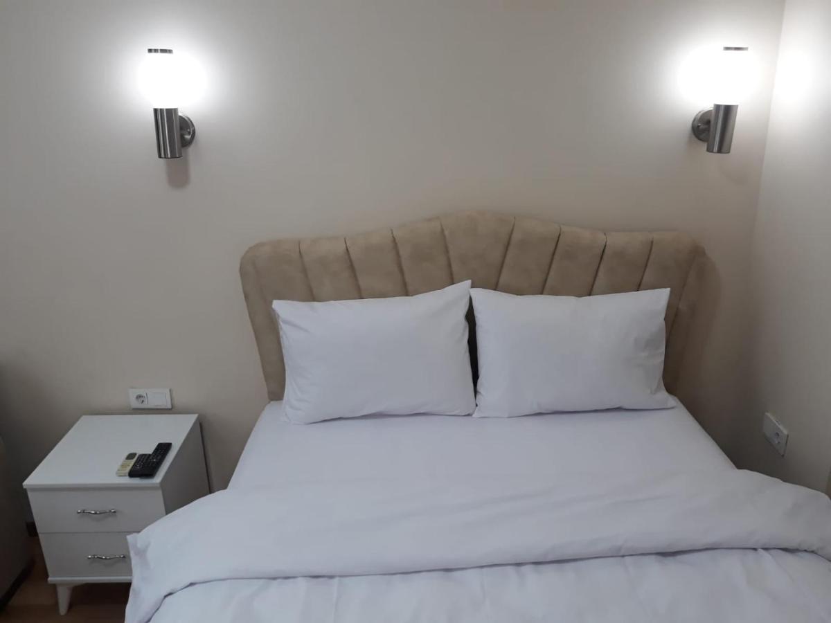 Deluxe Double Room (2 Adults + 1 Child) photo 3
