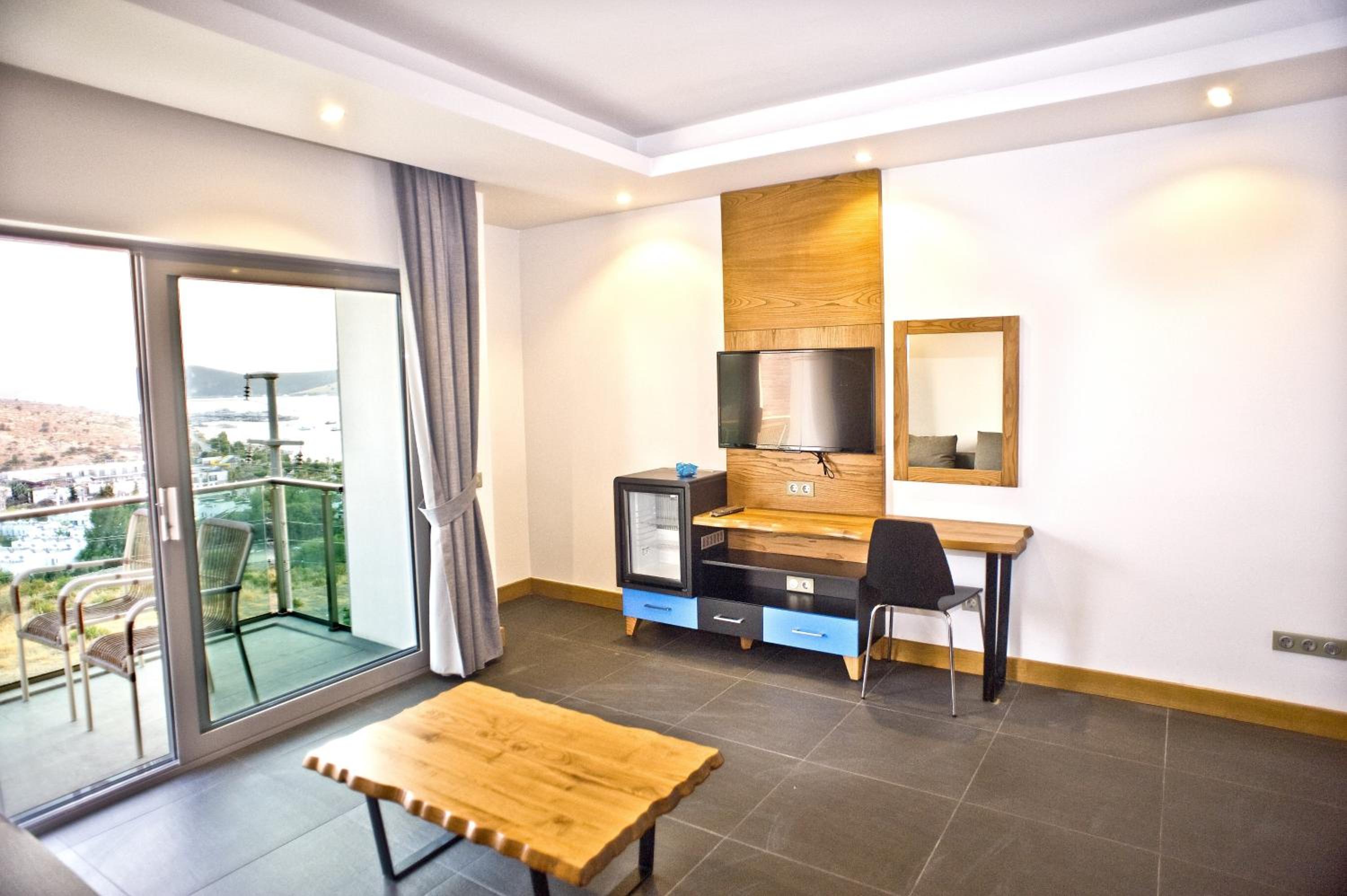 Deluxe Double Room with Sea View photo 2