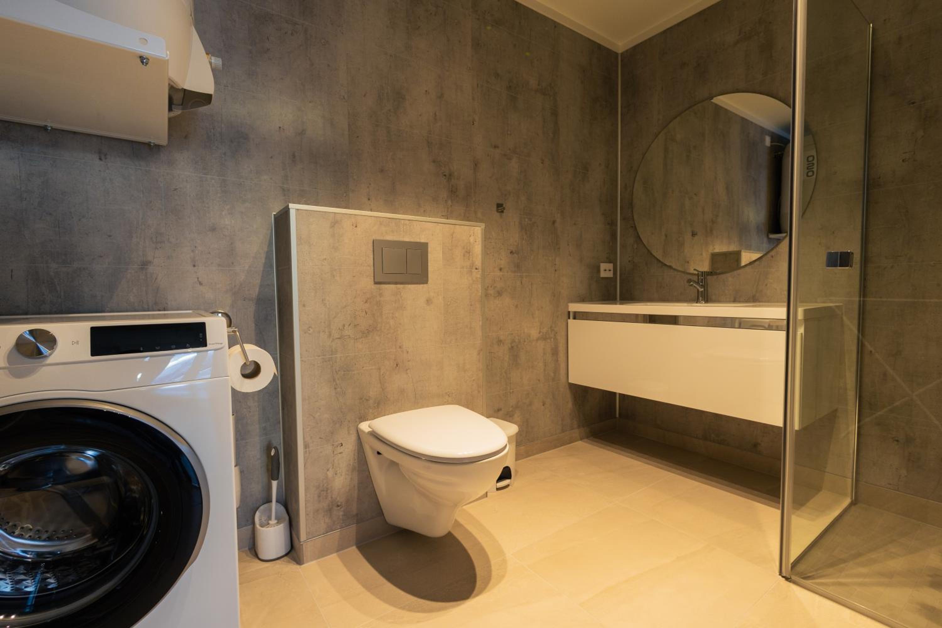 Studio Apartment photo 3