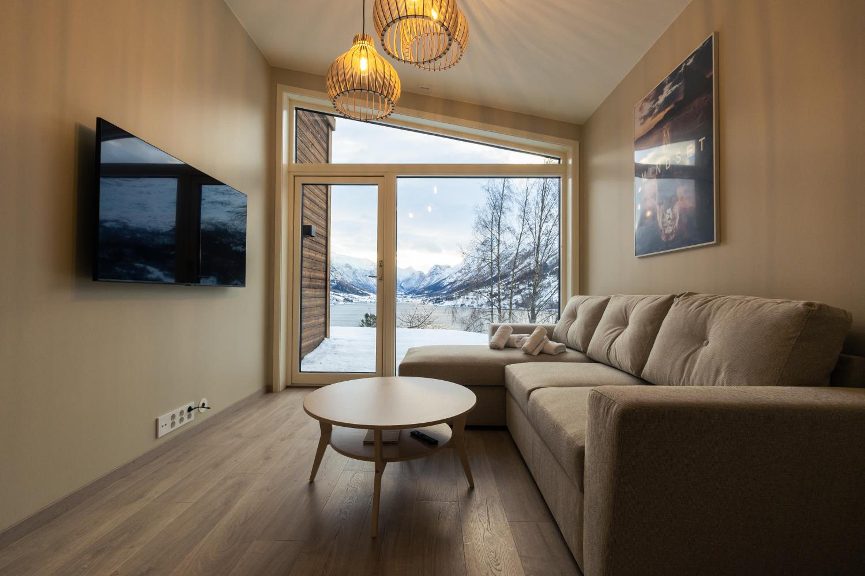 Studio Apartment photo 1