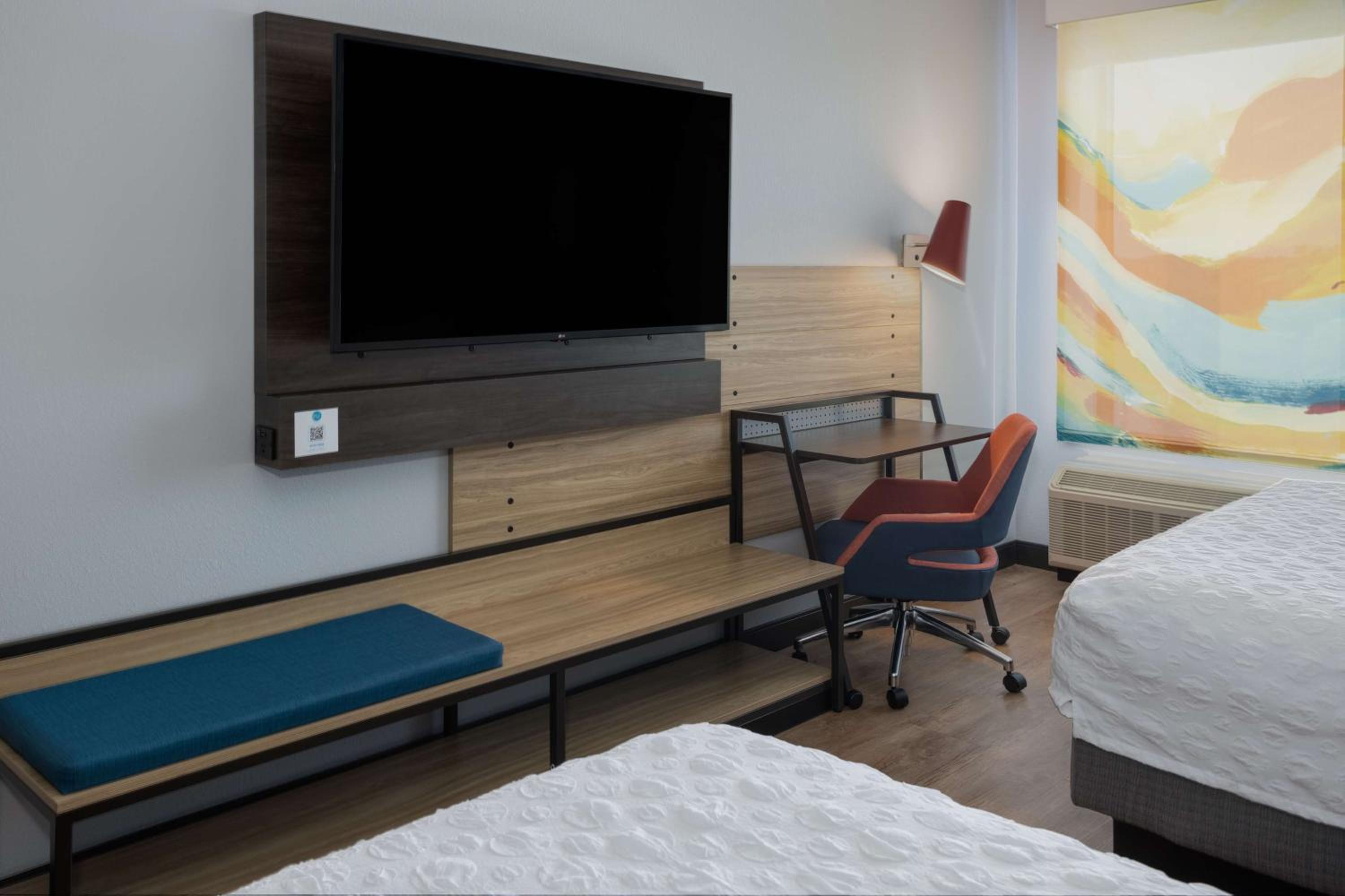Queen Room with Two Queen Beds and Walk-In Shower - Photo 1