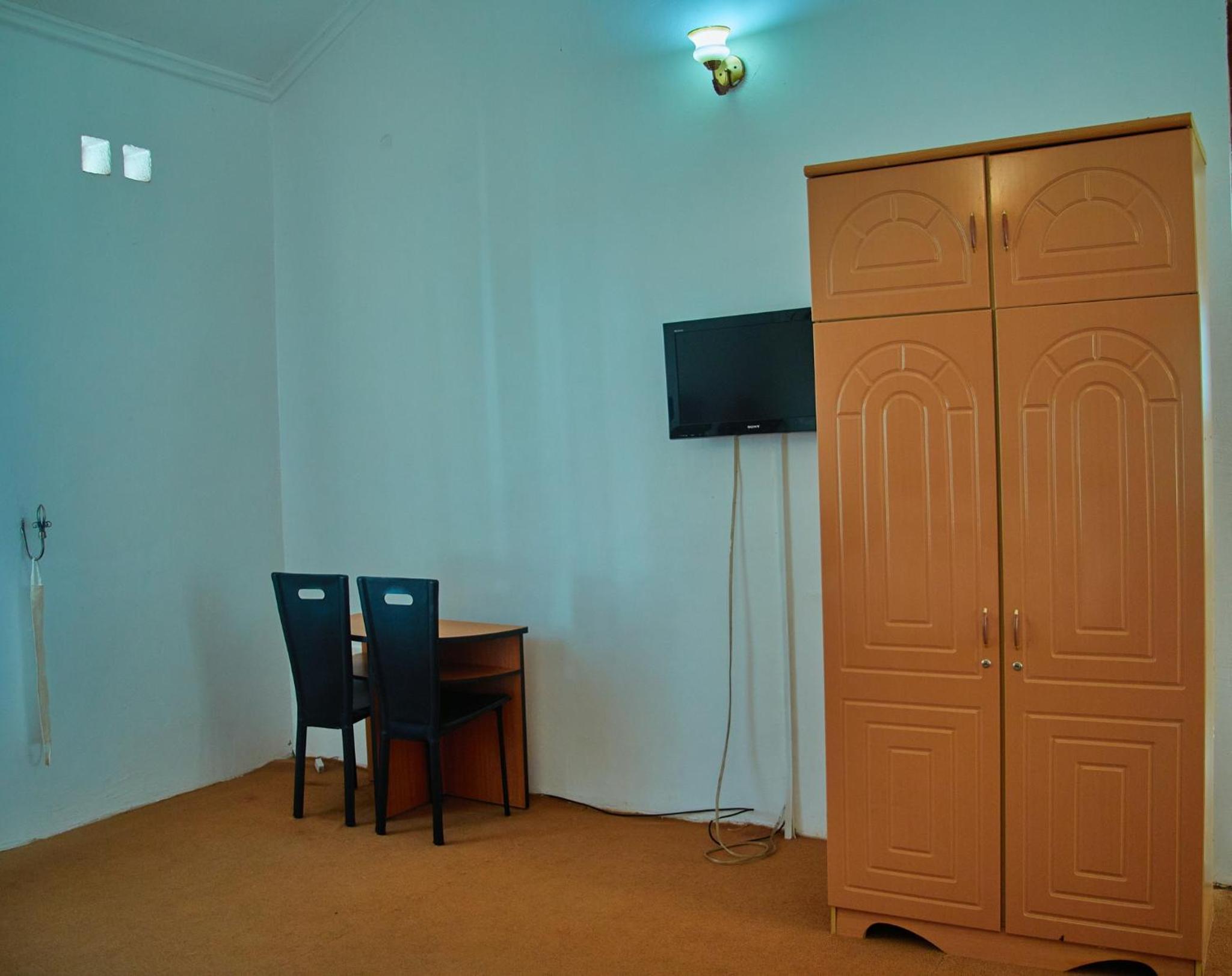 Family Room photo 3
