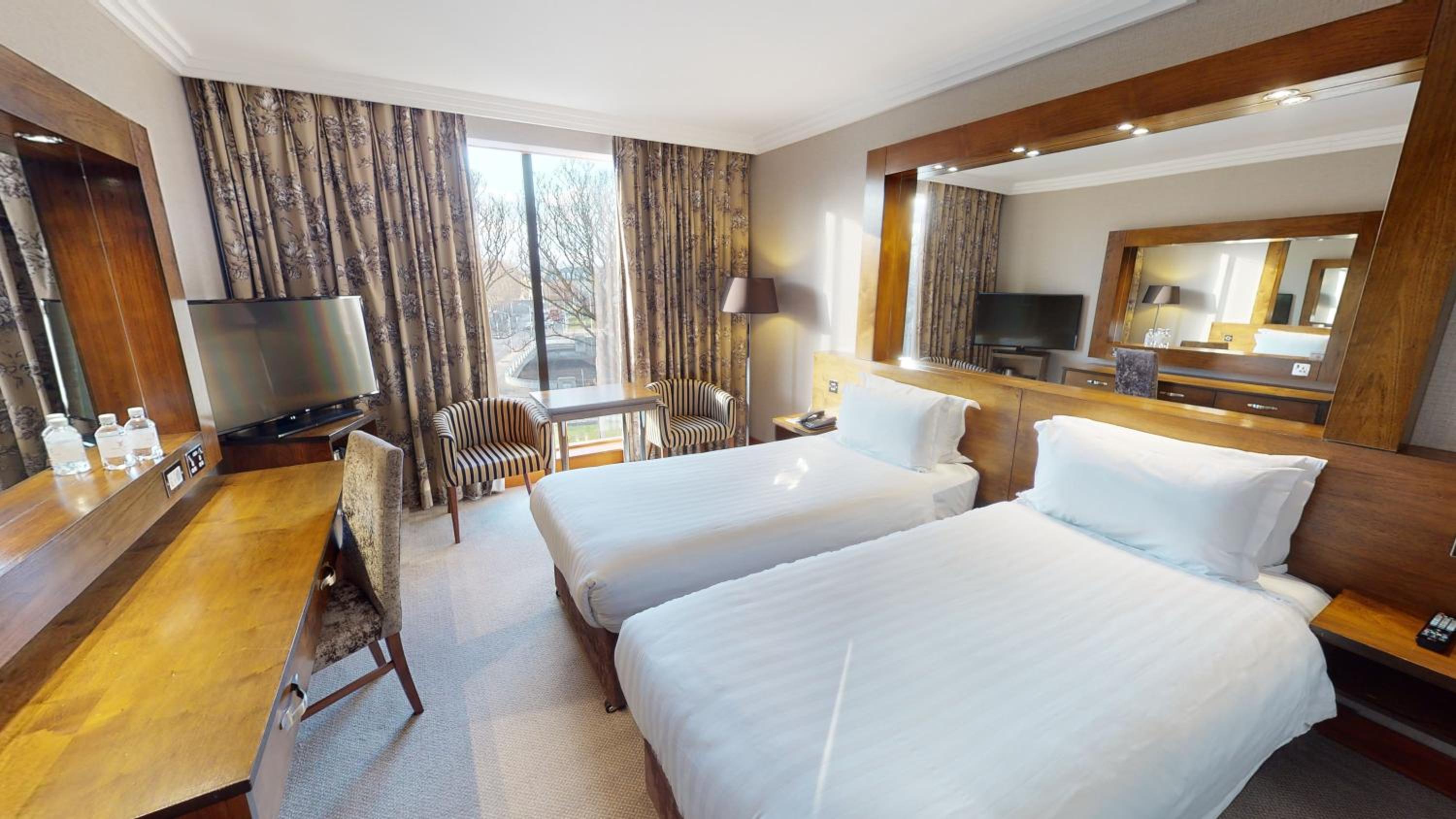 Large Classic Triple Room - Photo 3
