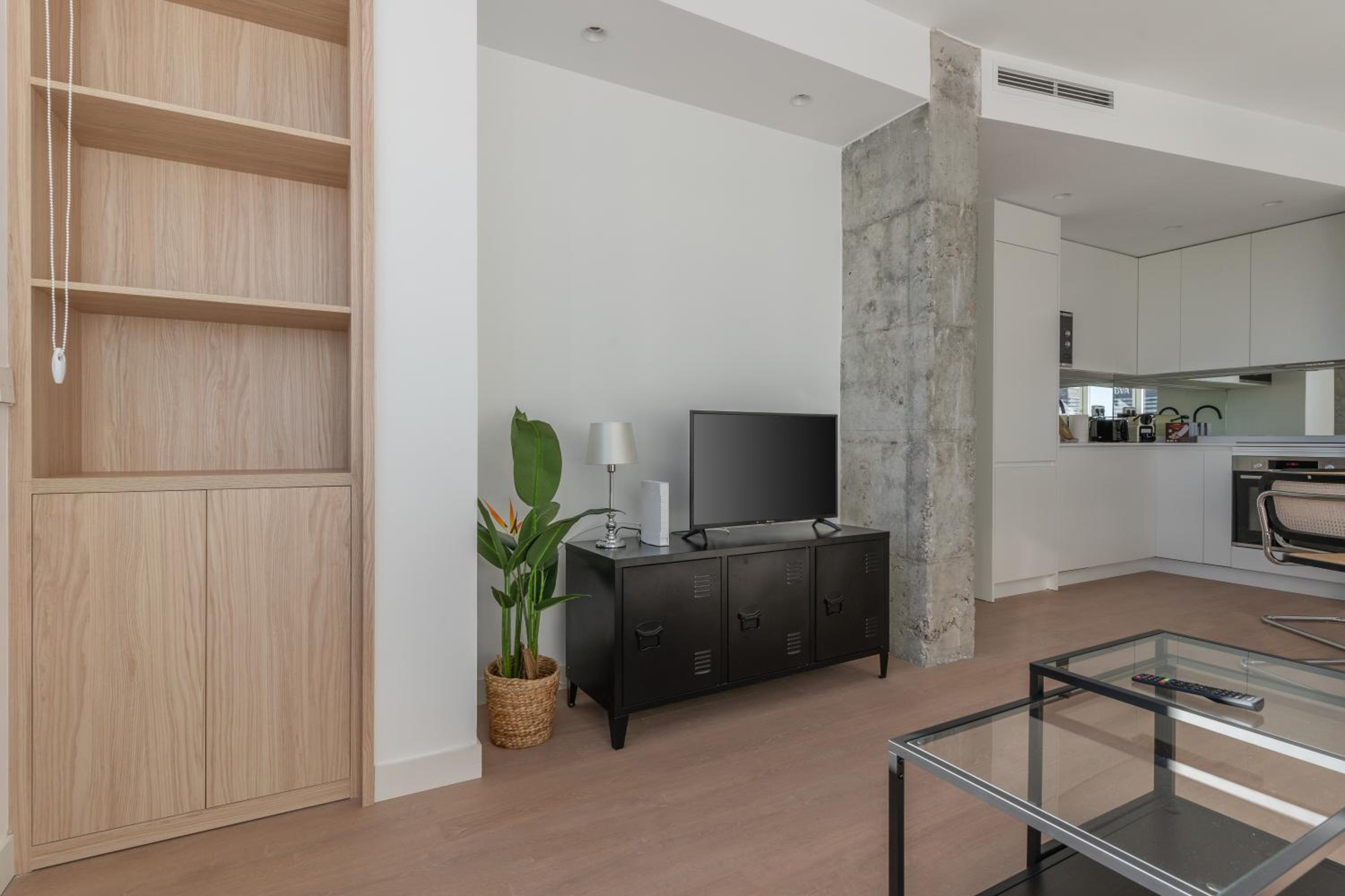 Apartment photo 2