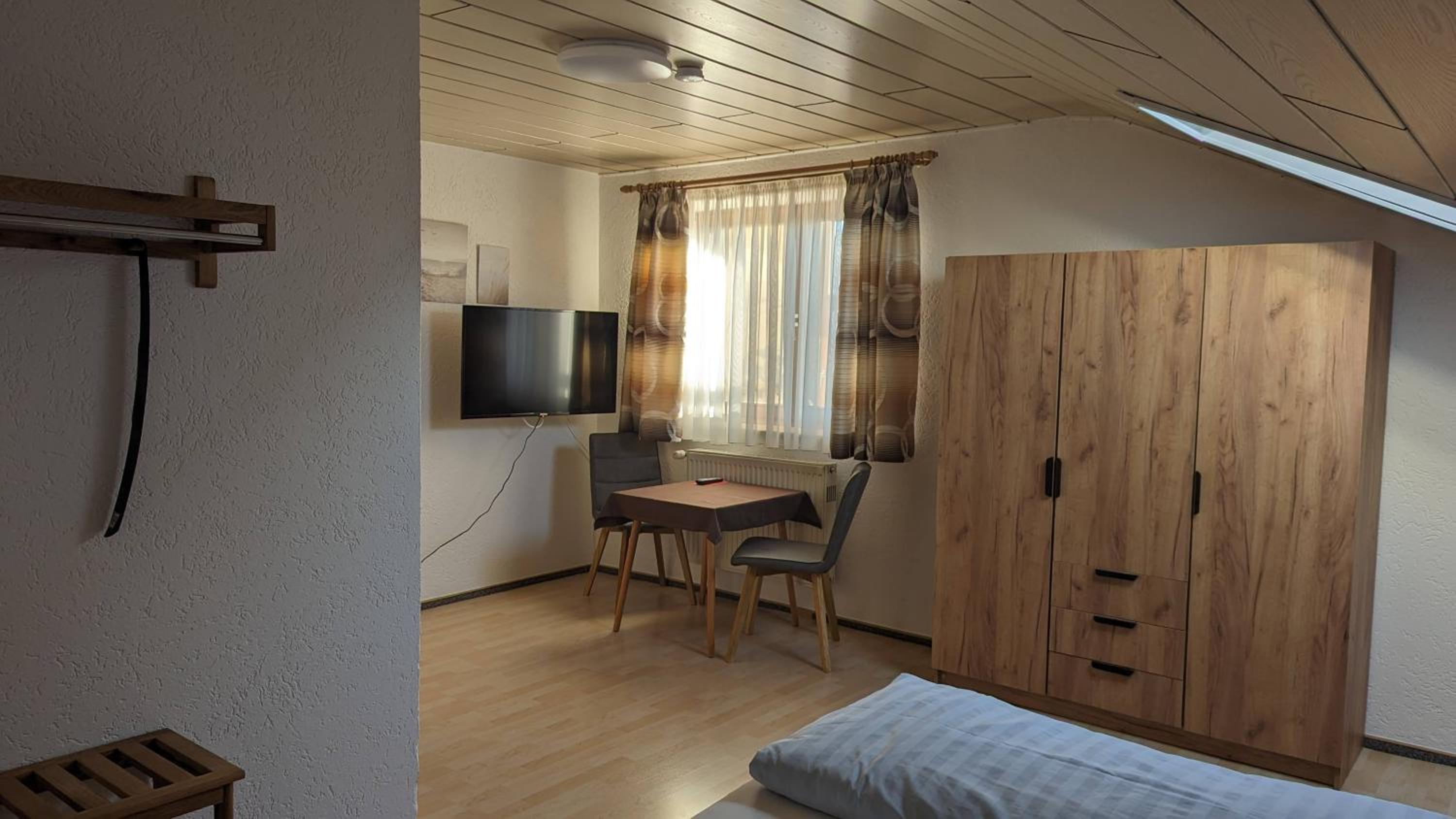 Double Room - Photo 2