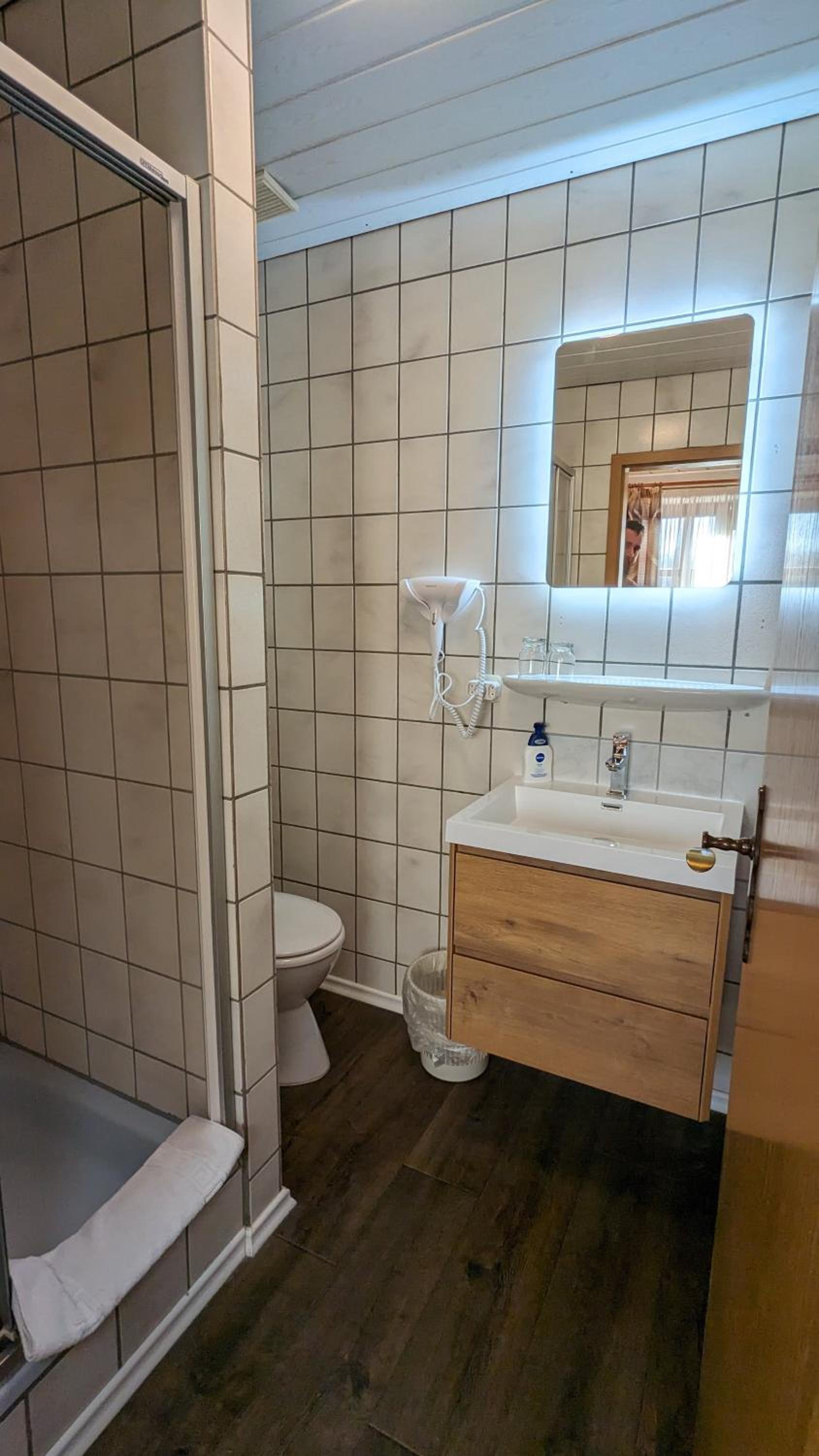 Double Room - Photo 6