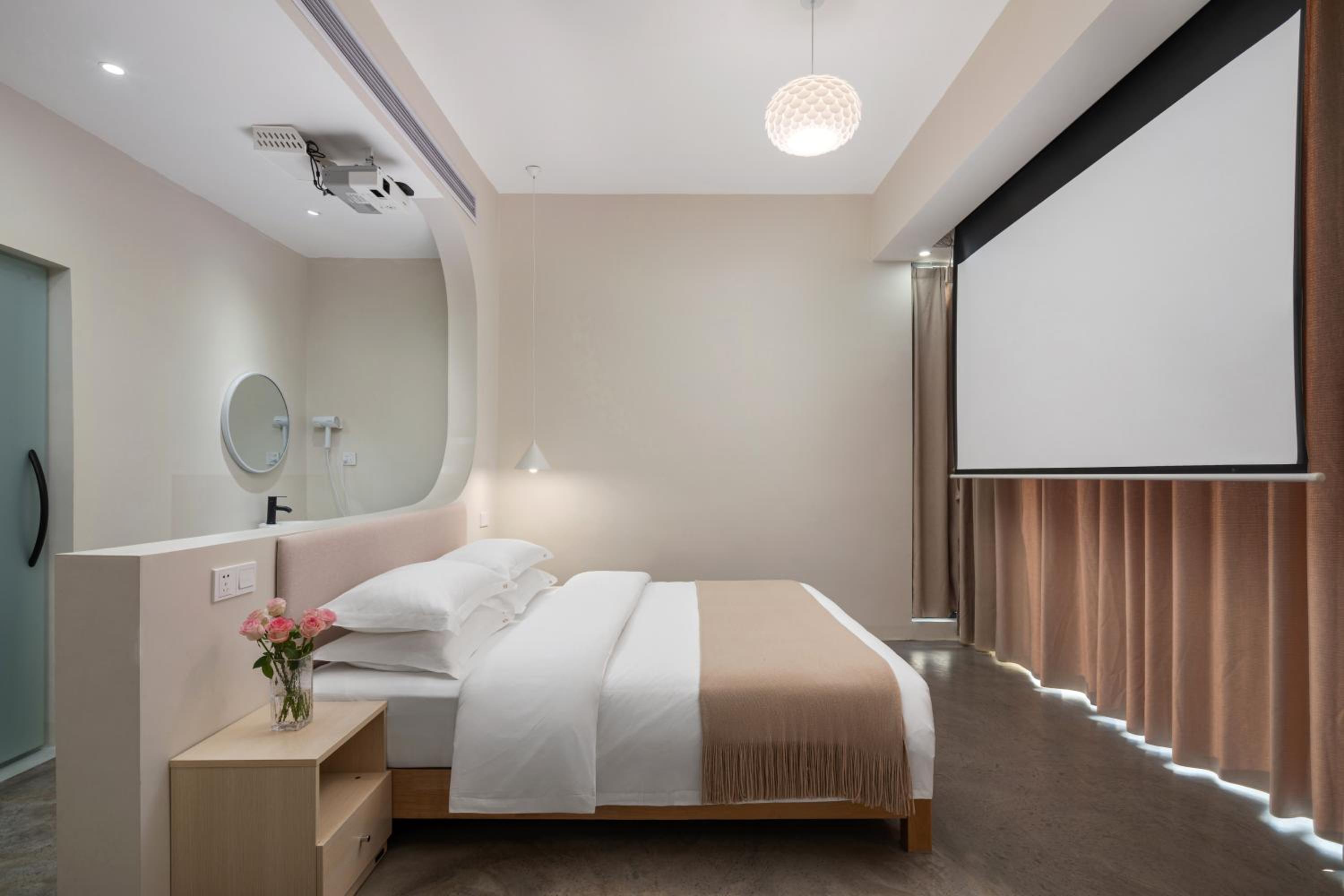 King Room with Garden View