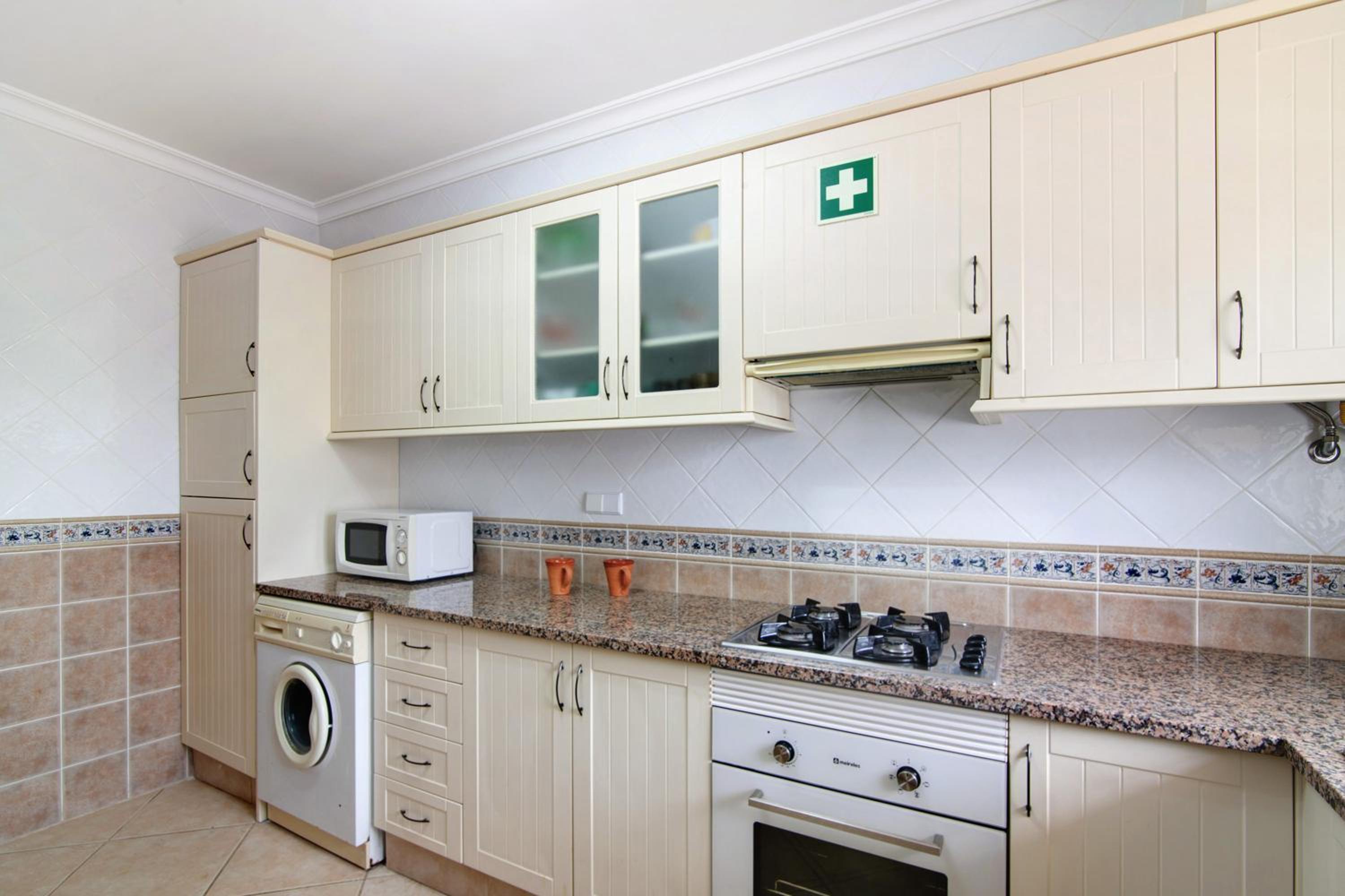 Two-Bedroom House photo 3