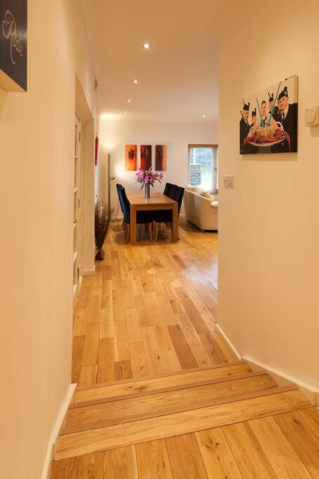 Three-Bedroom House photo 2