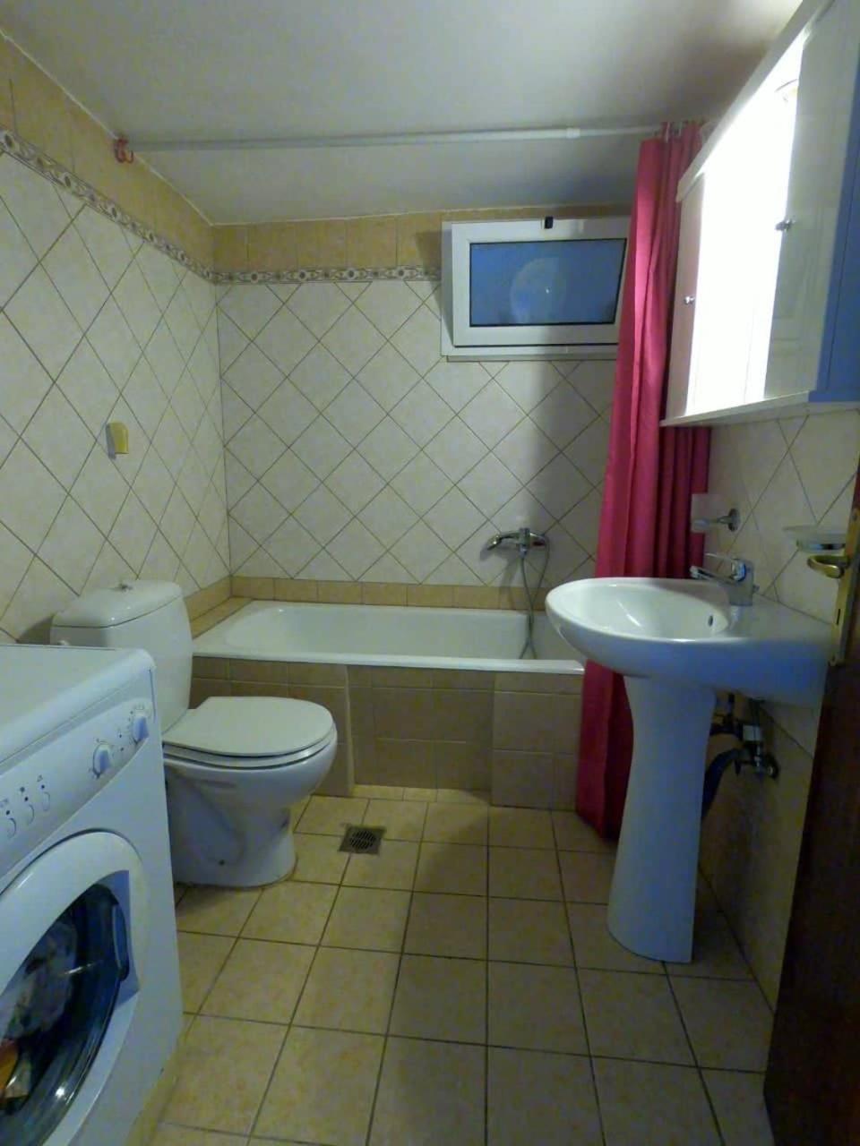 Two-Bedroom House photo 2