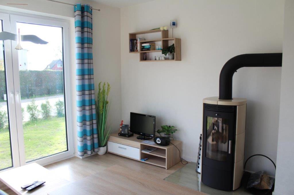 Apartment with Terrace photo 2