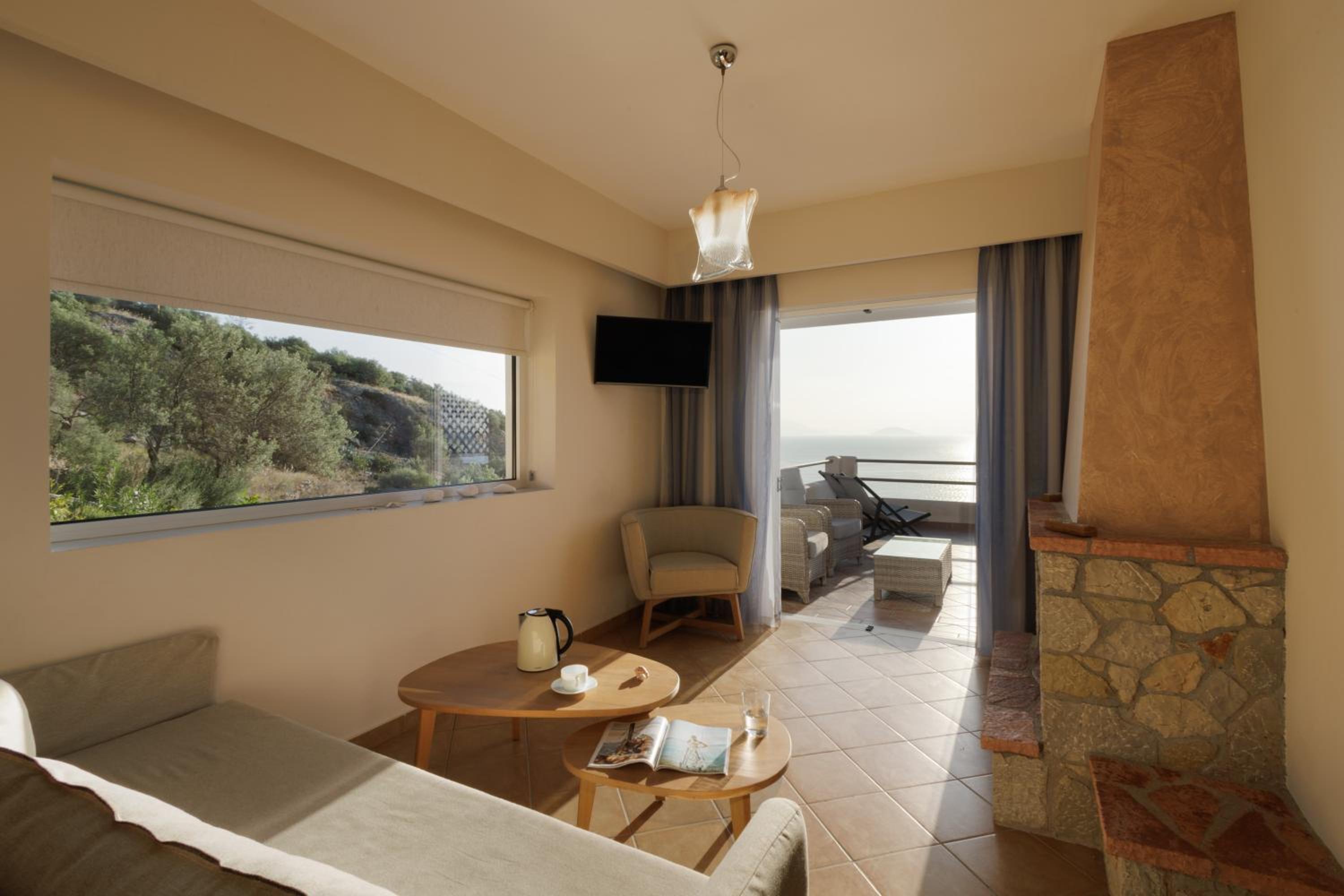Deluxe Suite with Sea View