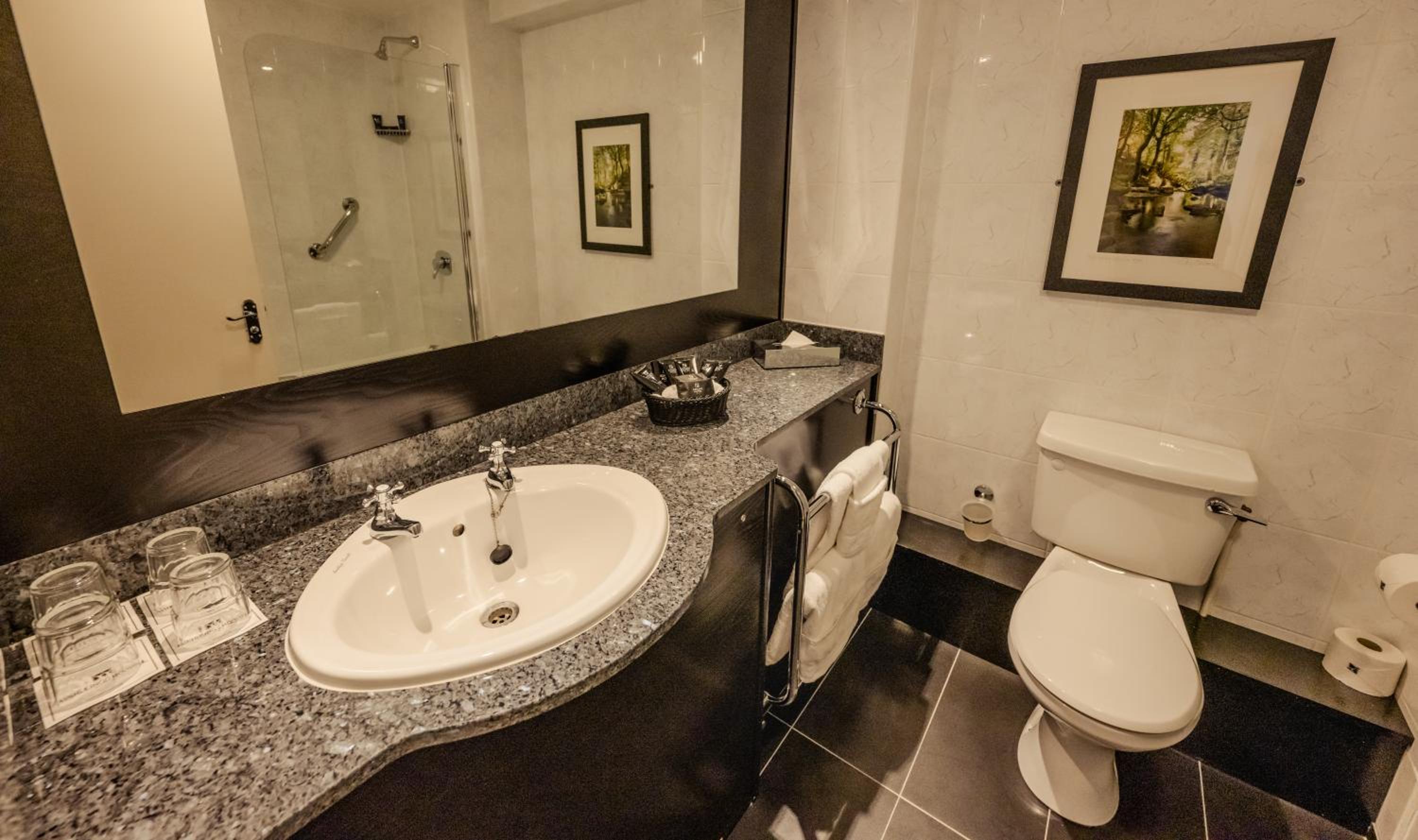 Superior Twin Room - Photo 4
