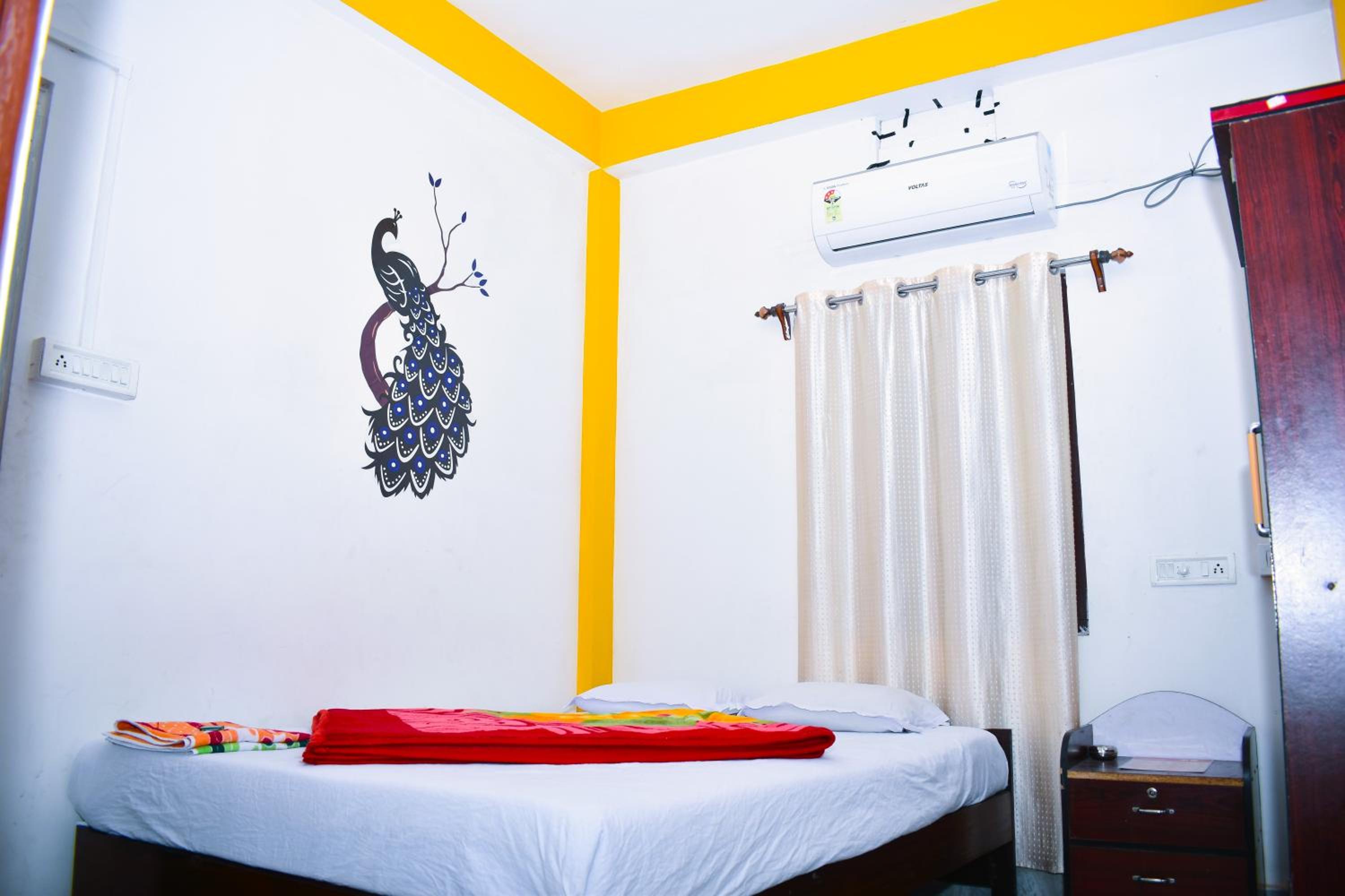 Deluxe King Room photo 3