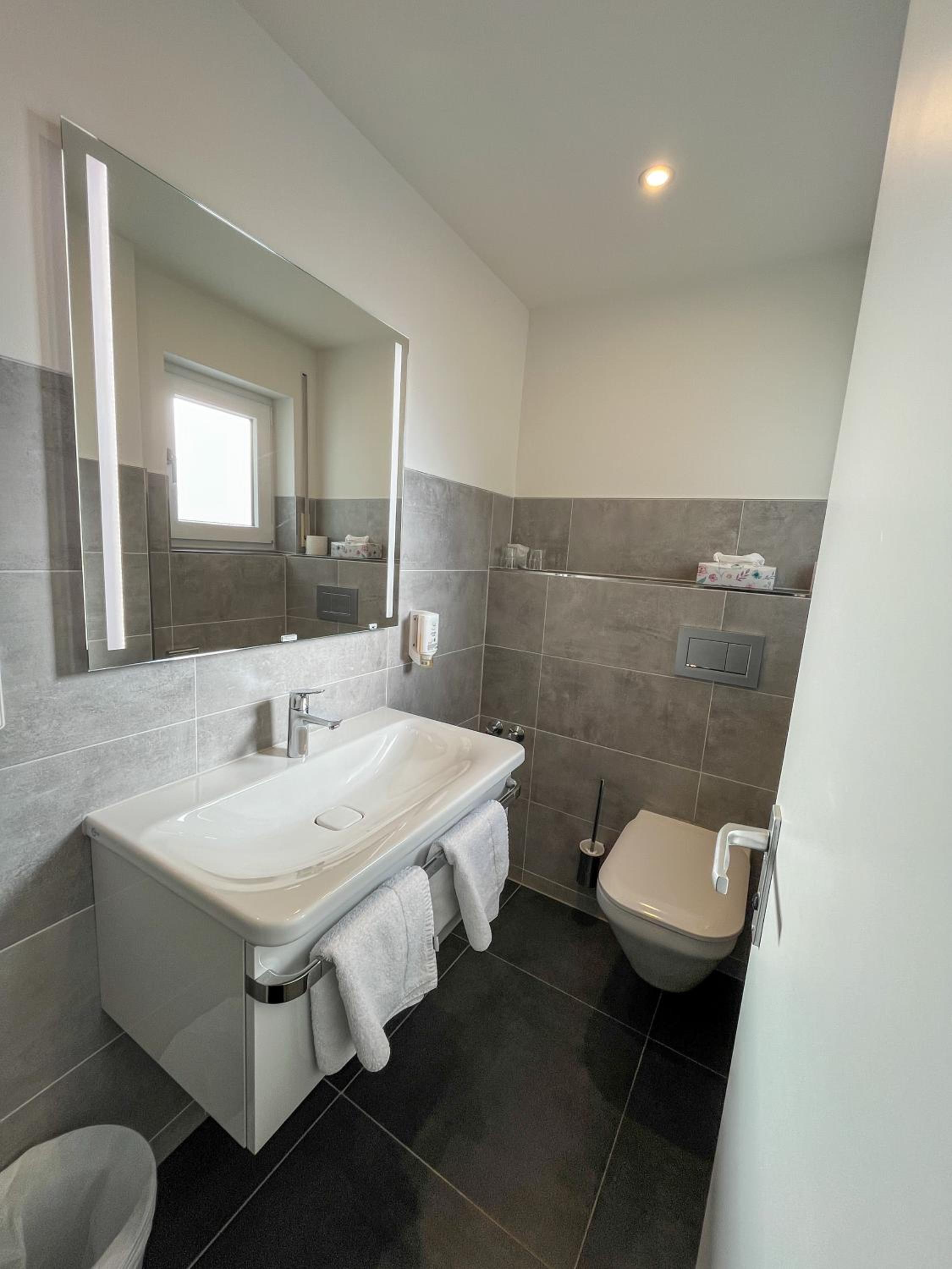 First Class Double Room - Photo 2