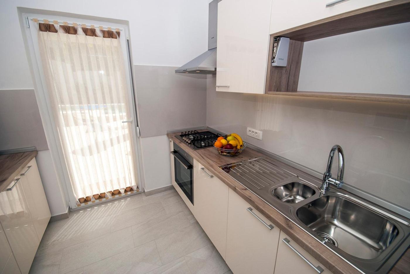 Villa photo 3