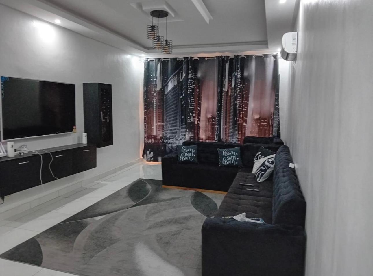 Apartment photo 1