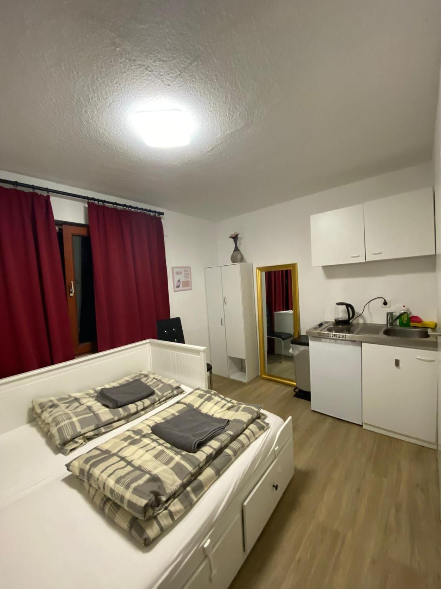 One-Bedroom Apartment photo 3
