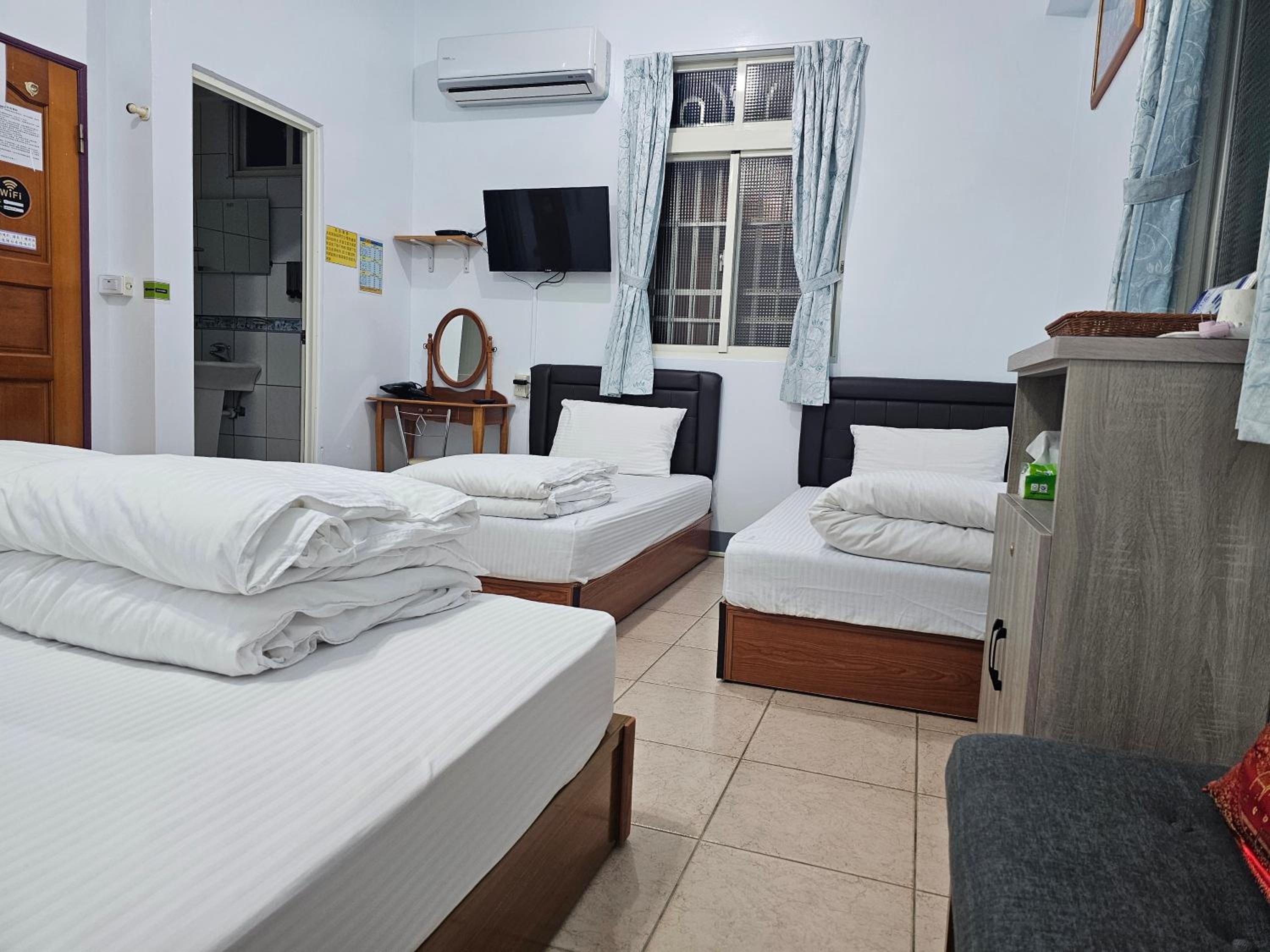 Quadruple Room with Bathroom photo 1