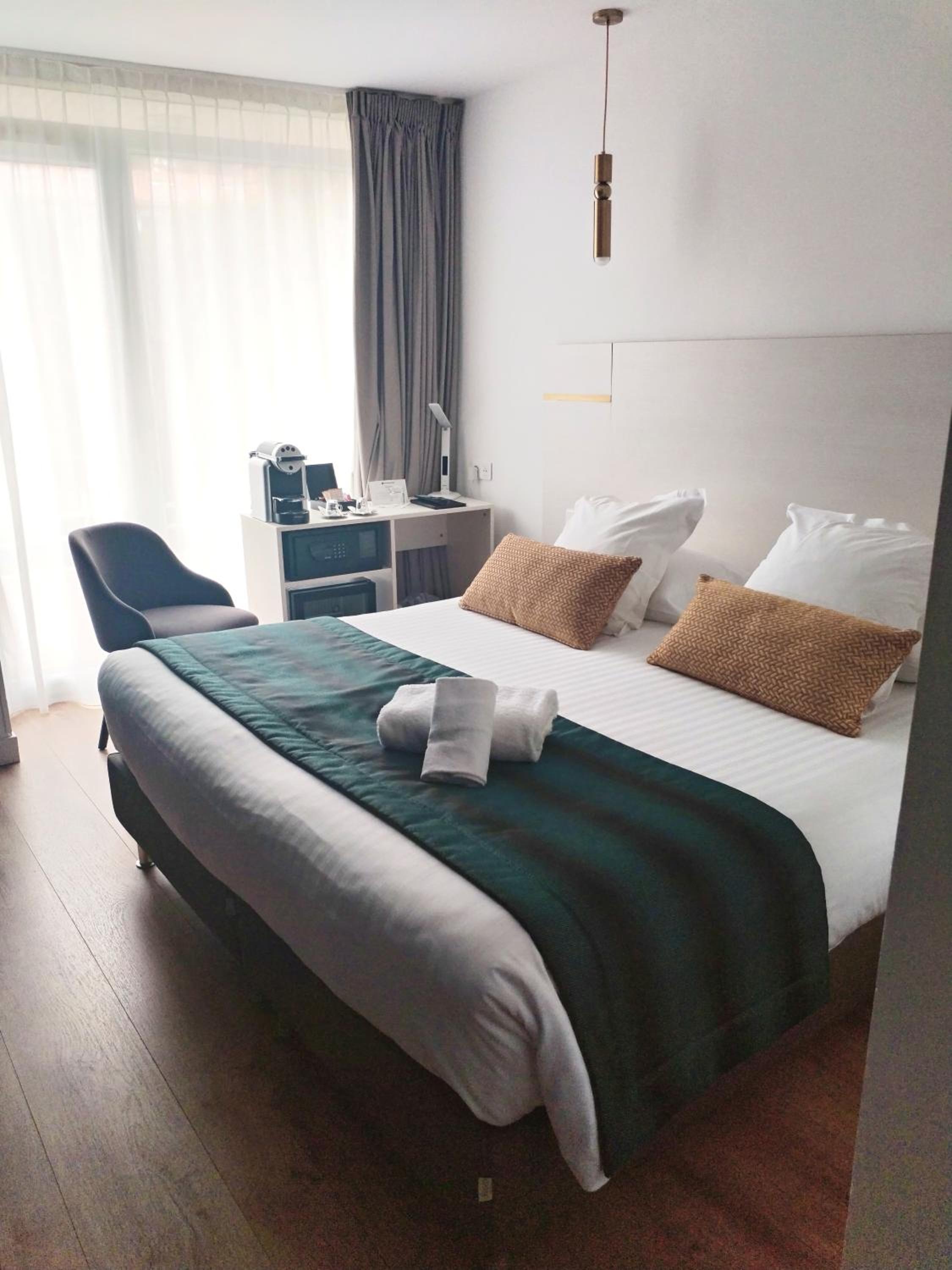 Comfort Queen Room with Balcony - Photo 1