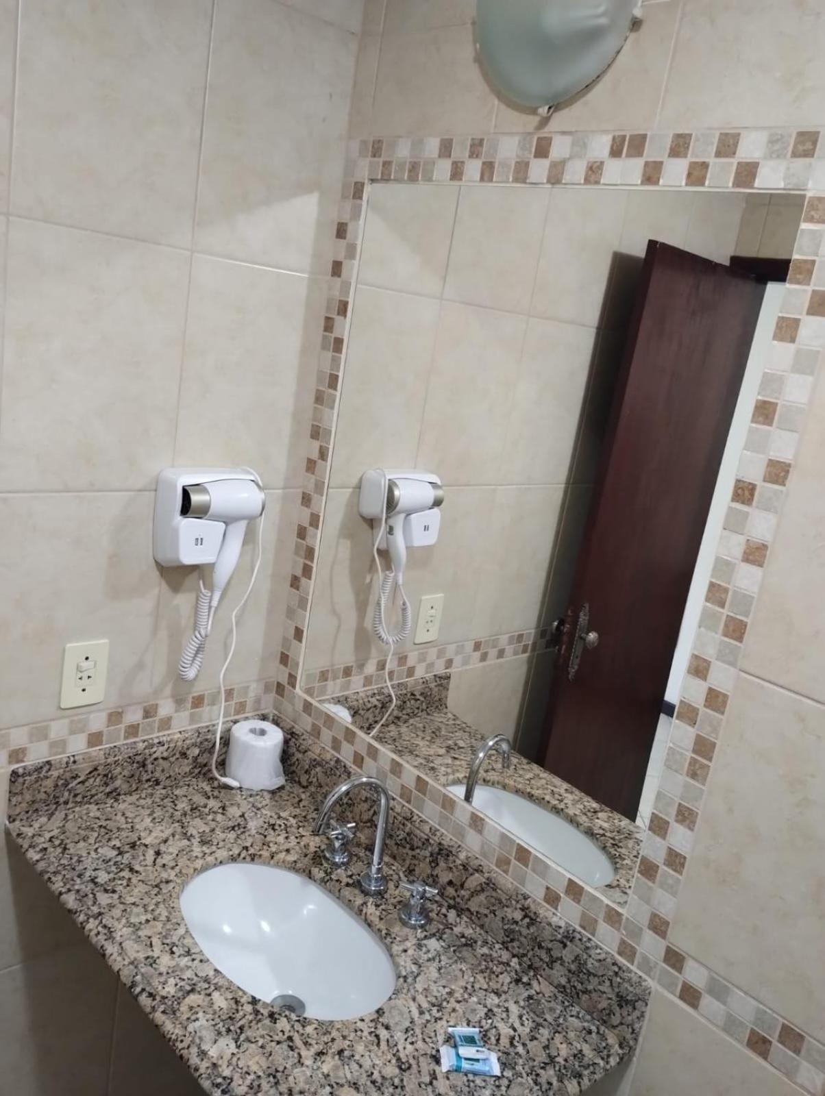 Deluxe One-Bedroom Apartment with Garden View photo 3