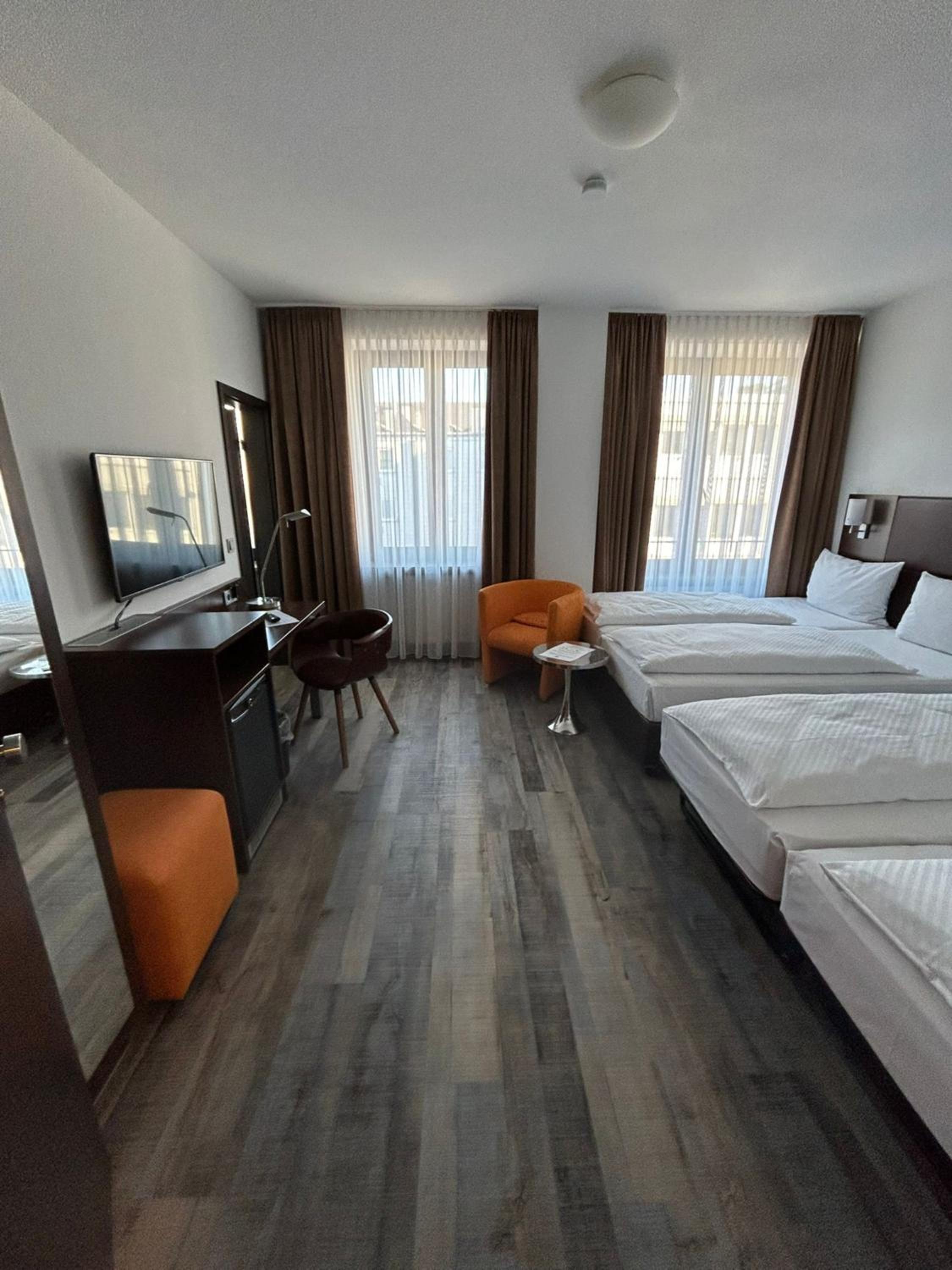 Triple Room - Photo 1