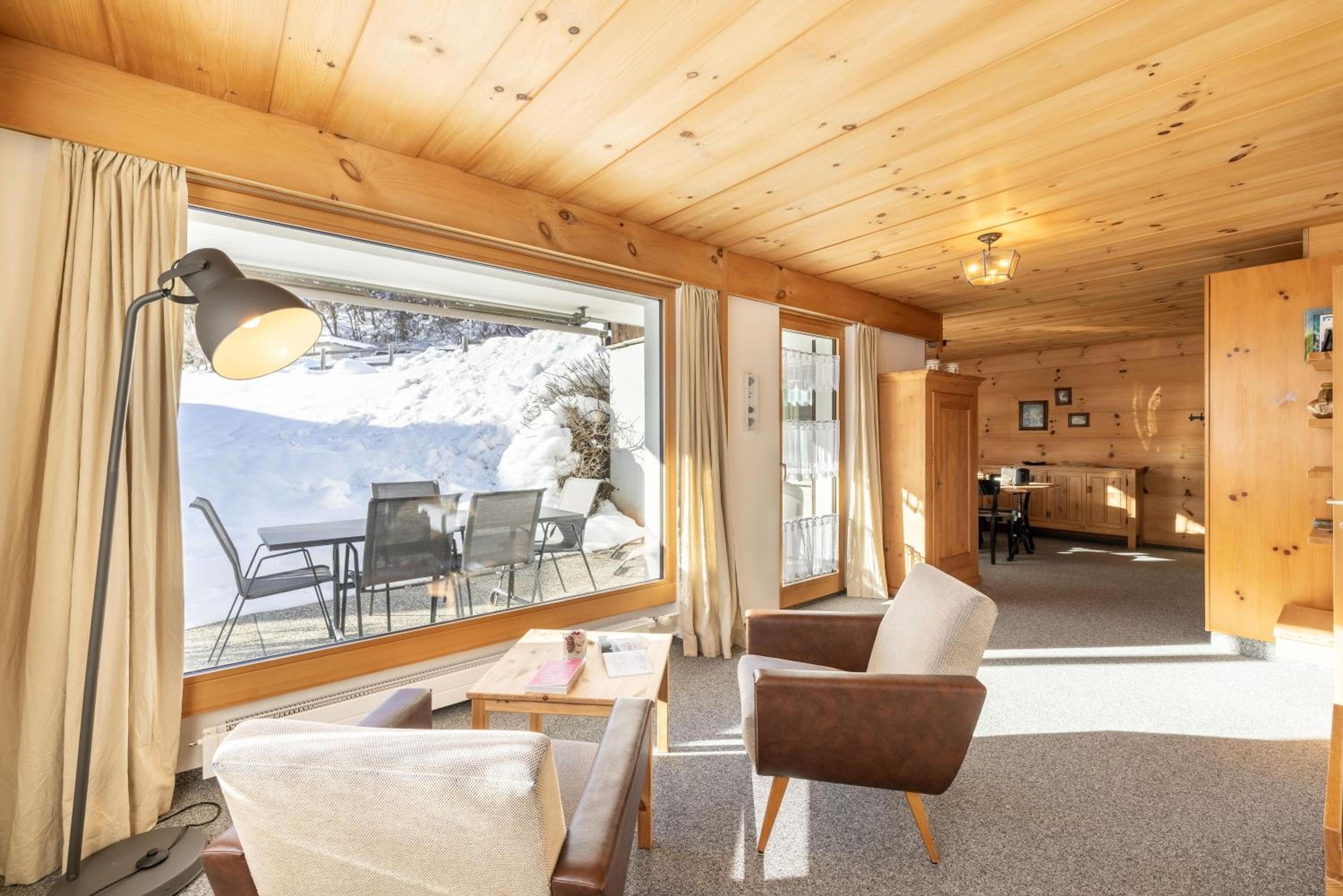Apartment with Mountain View photo 1