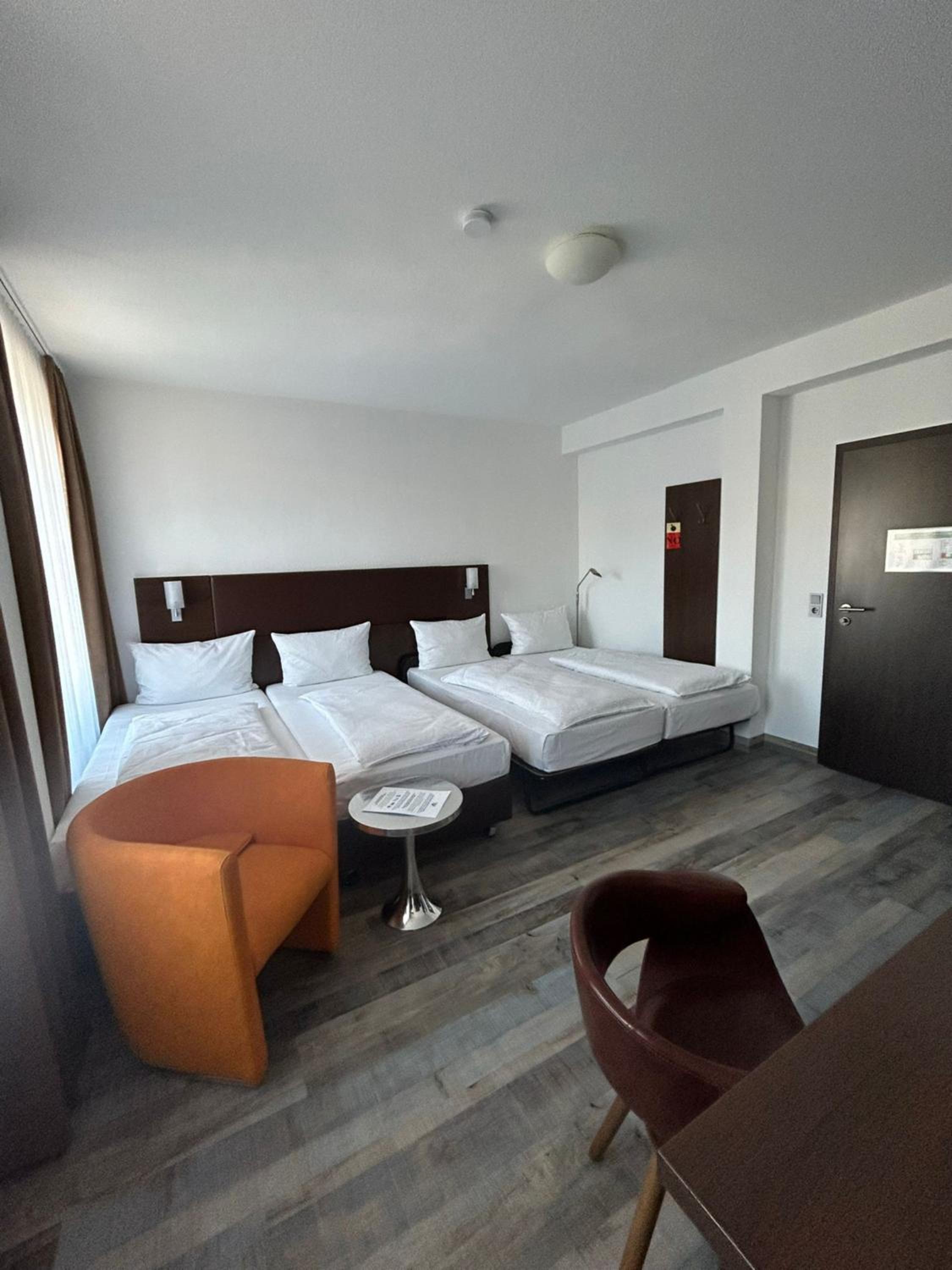 Single Room photo 1