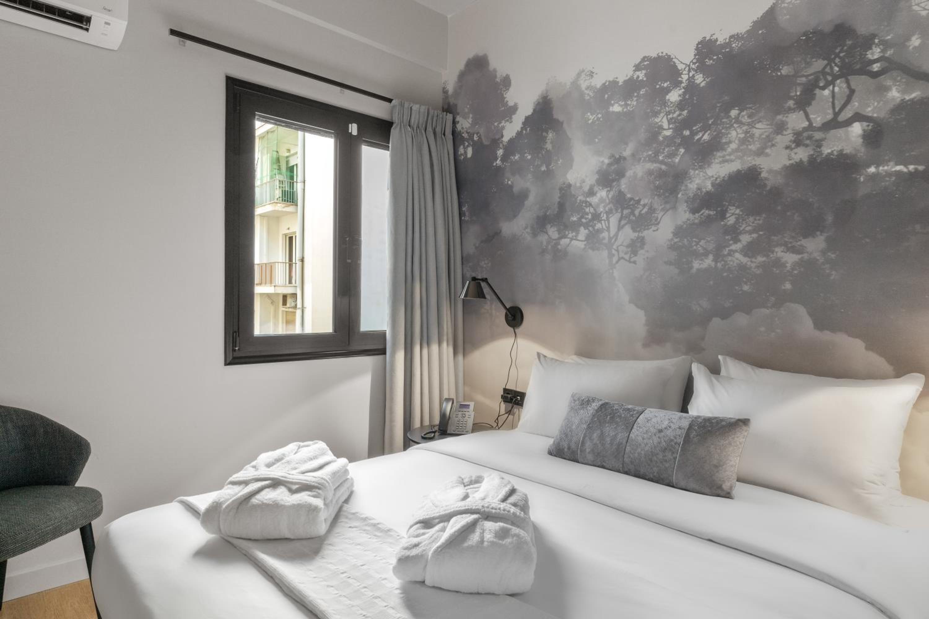 Double Room - Photo 8