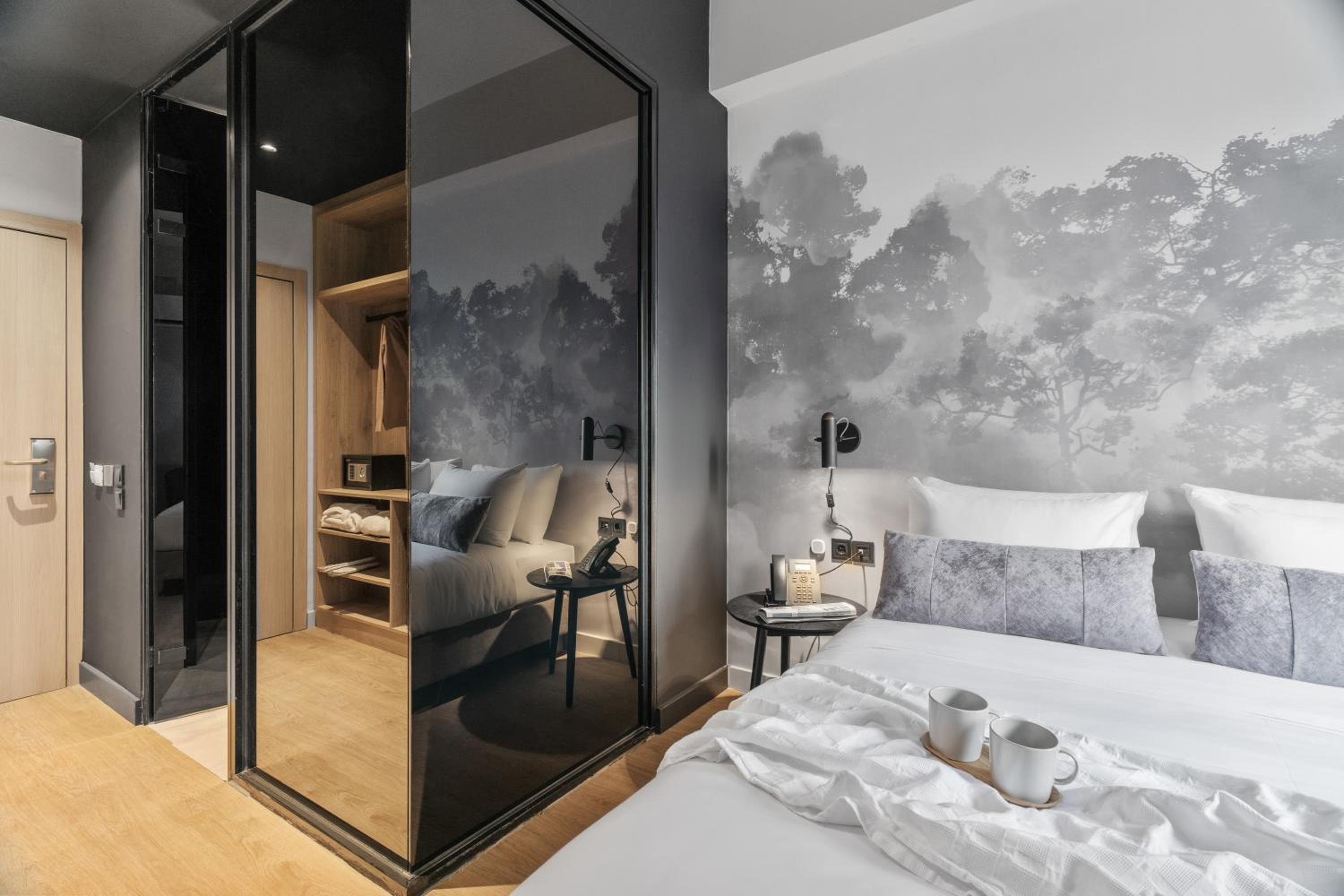 Double Room - Photo 16
