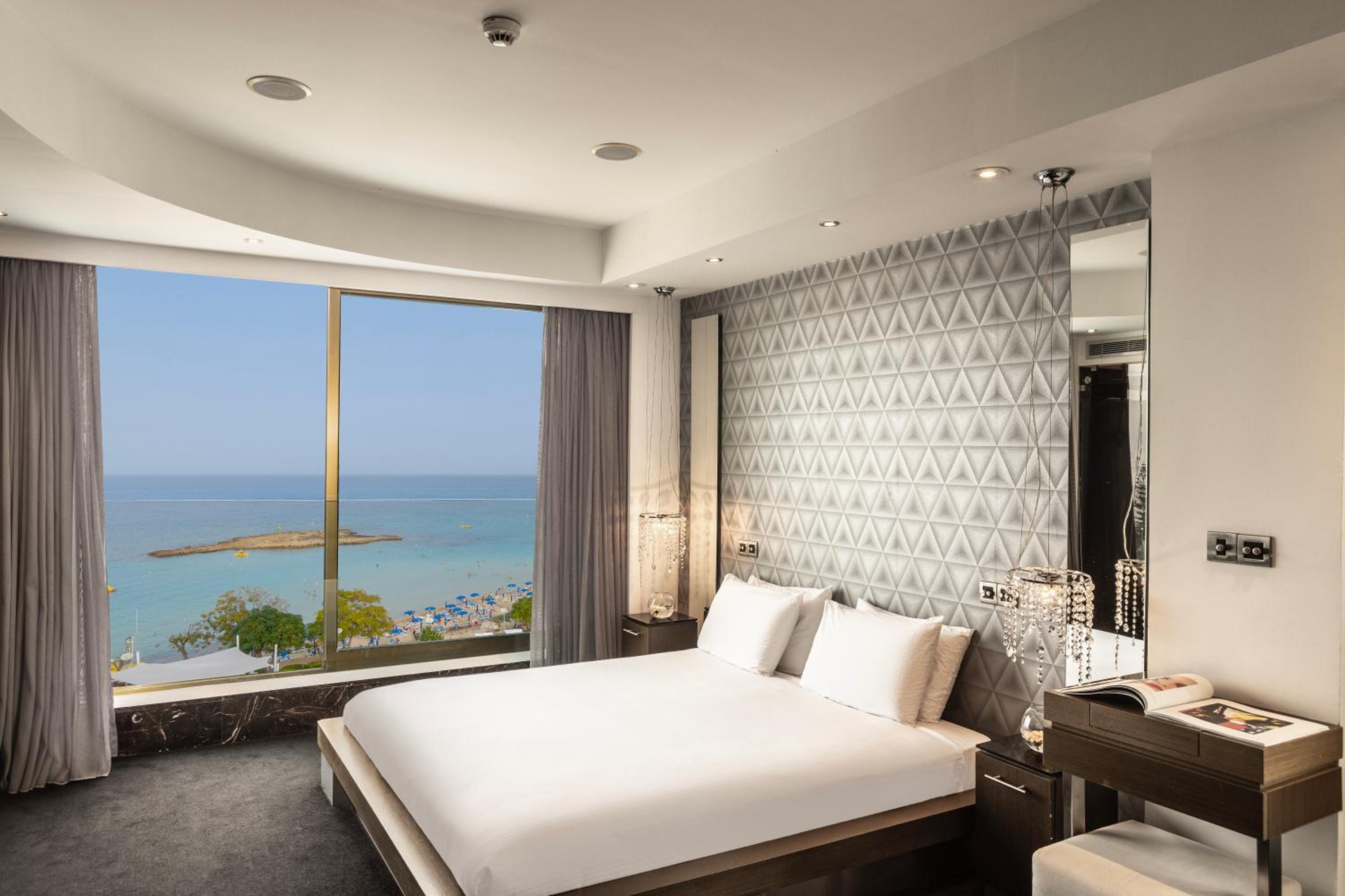 Junior Suite - Photo 1