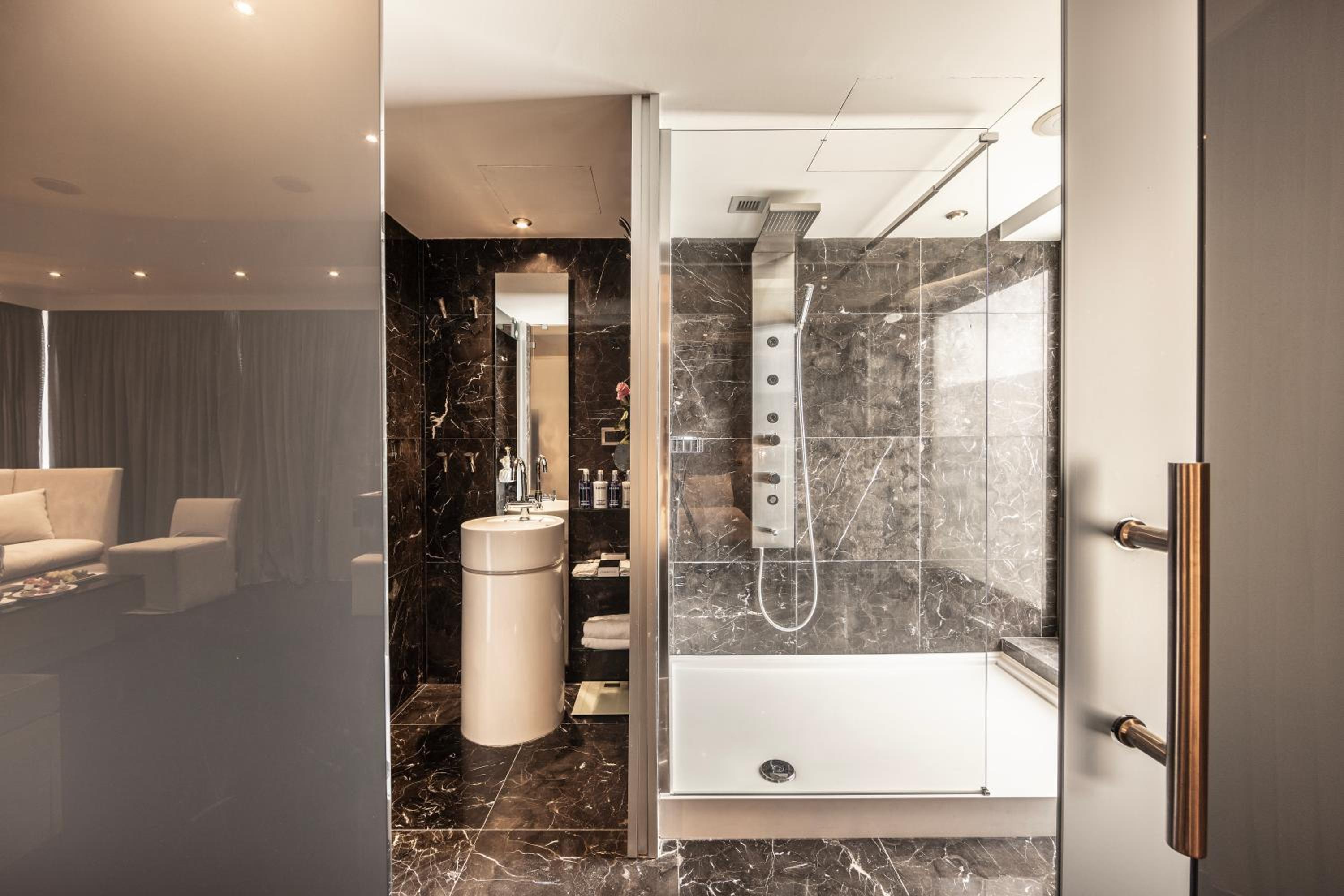 Junior Suite - Photo 6