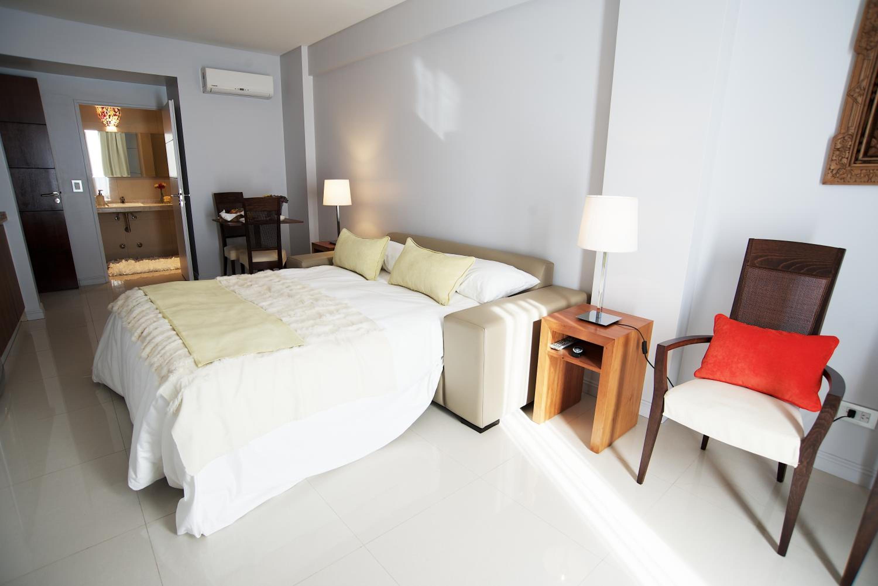 Studio Apartment photo 1