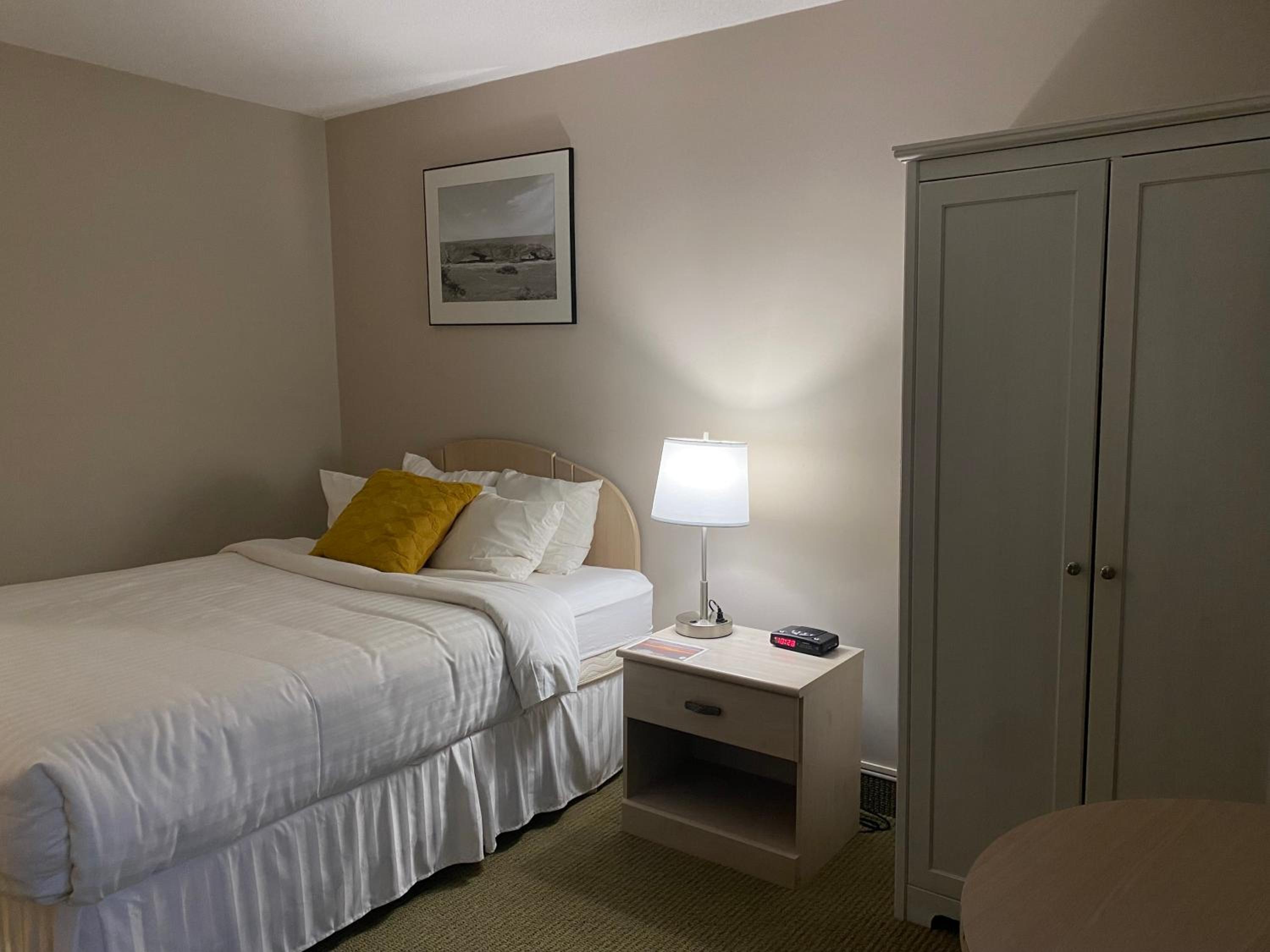 Queen Room with Garden View photo 2