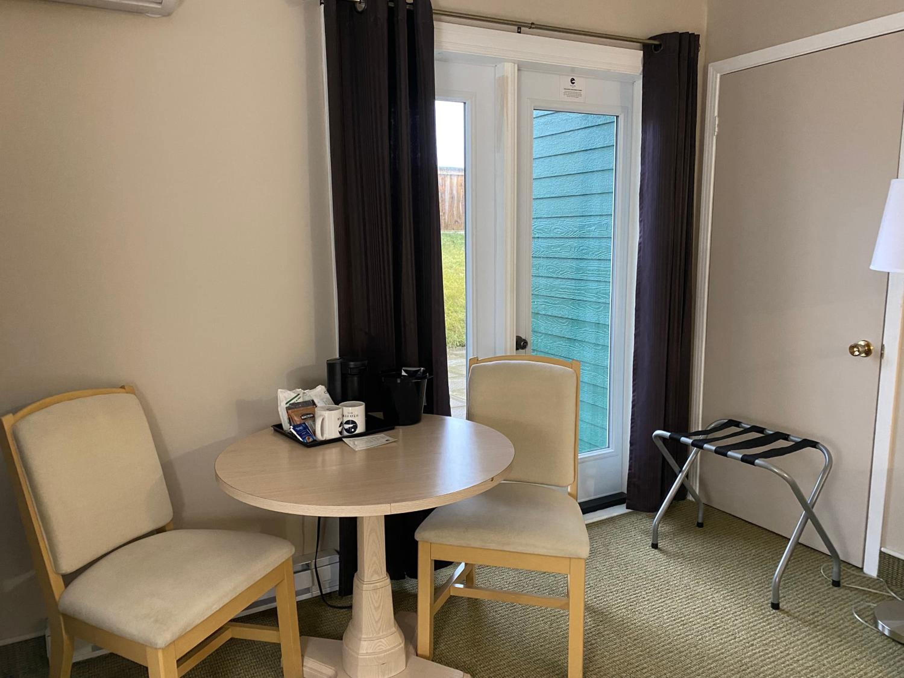 Queen Room with Garden View photo 3