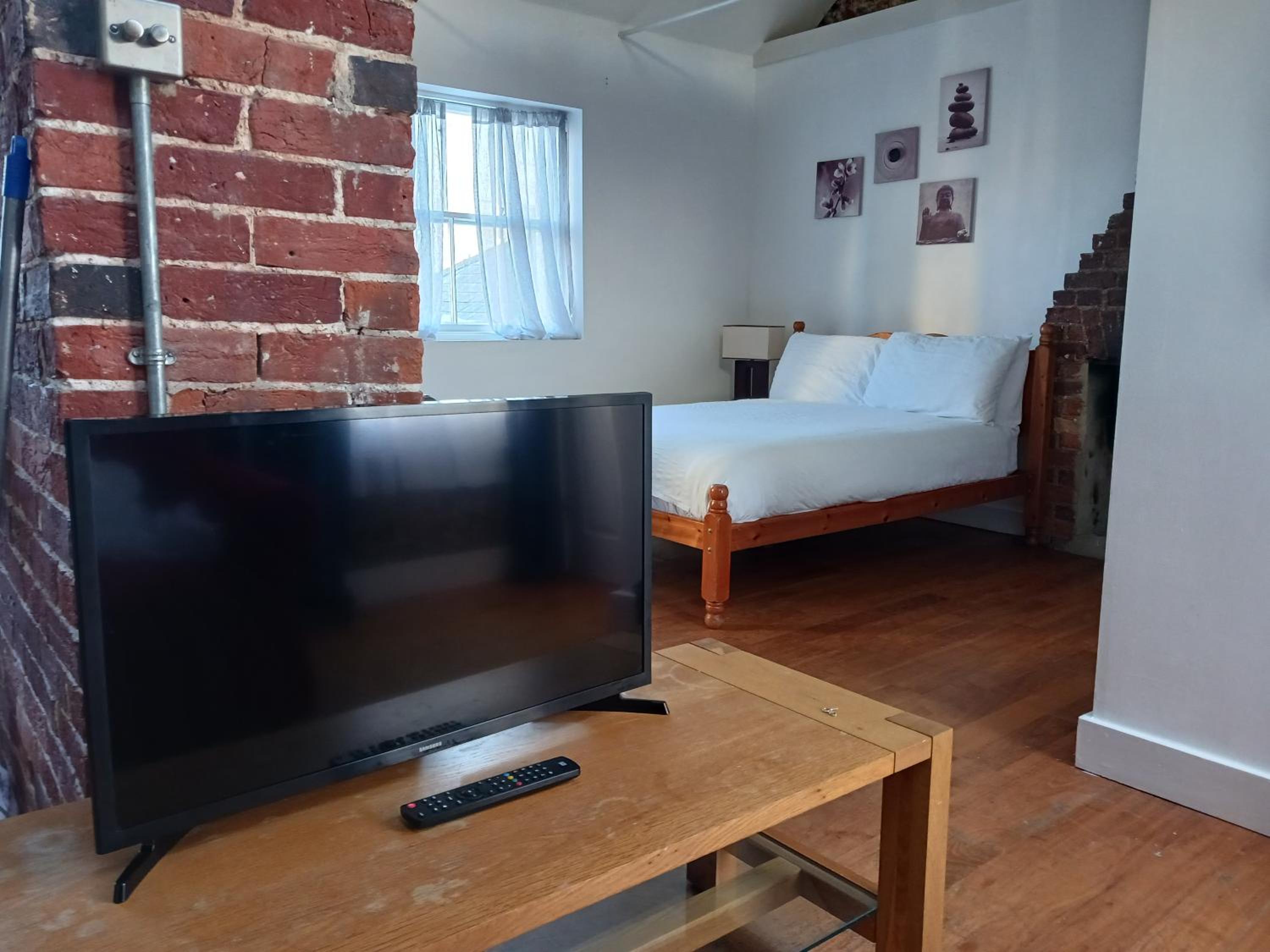Double Room with Shared Bathroom
