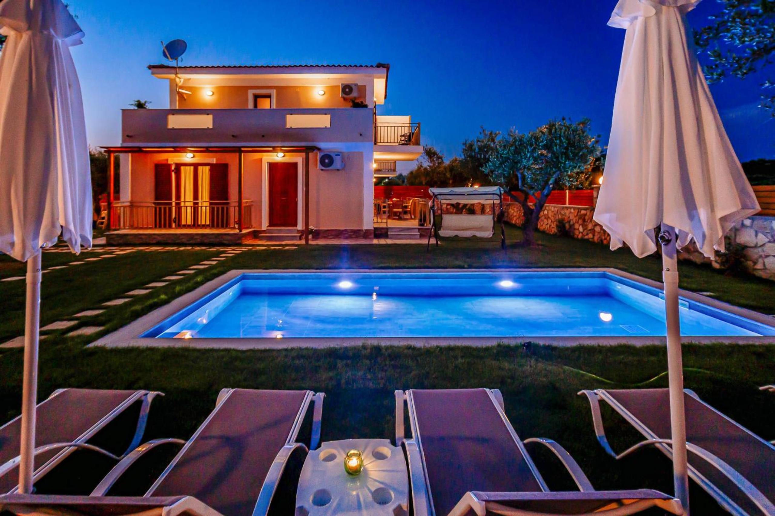 Three-Bedroom Villa photo 3