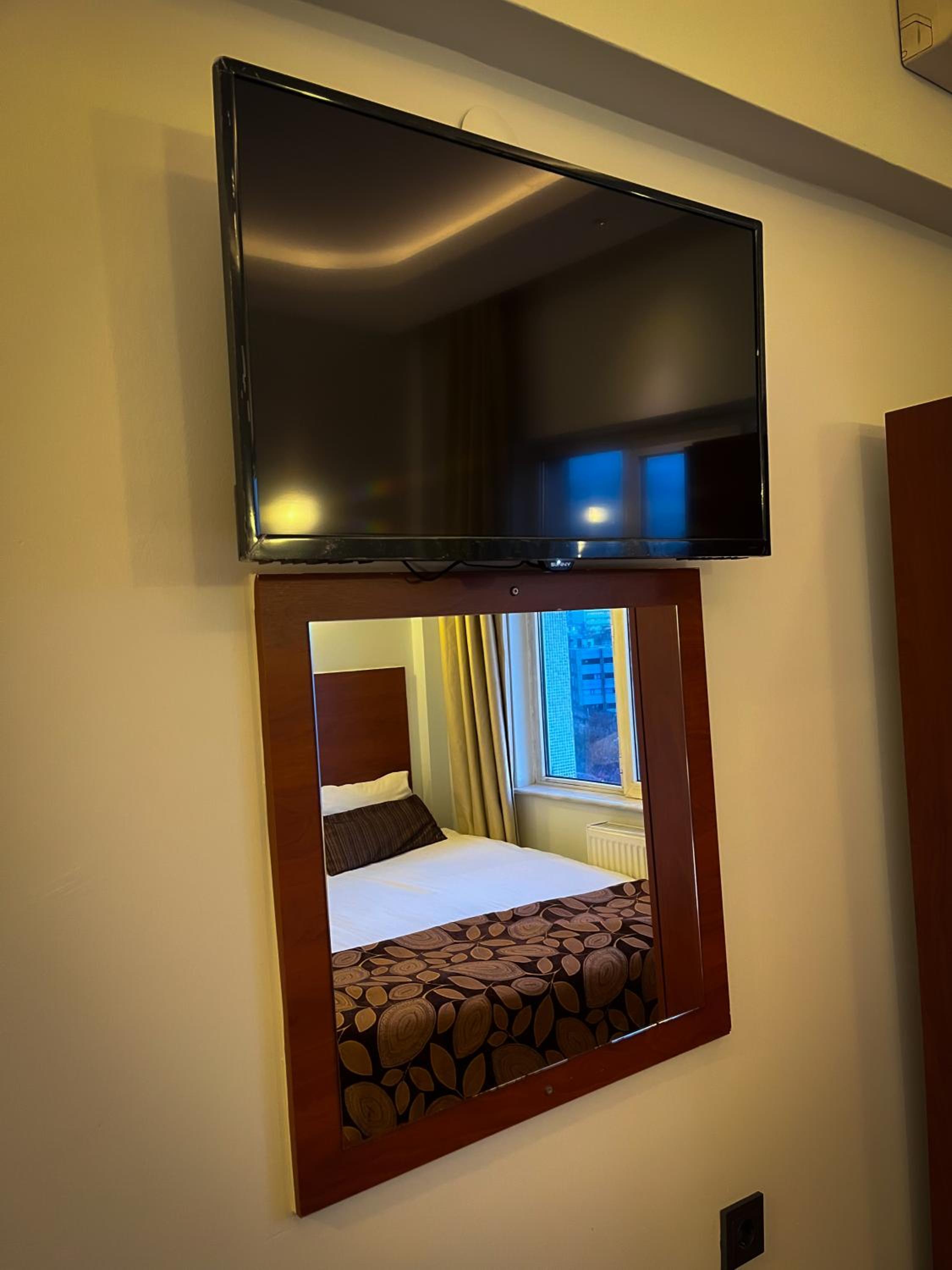 Double Room - Photo 4