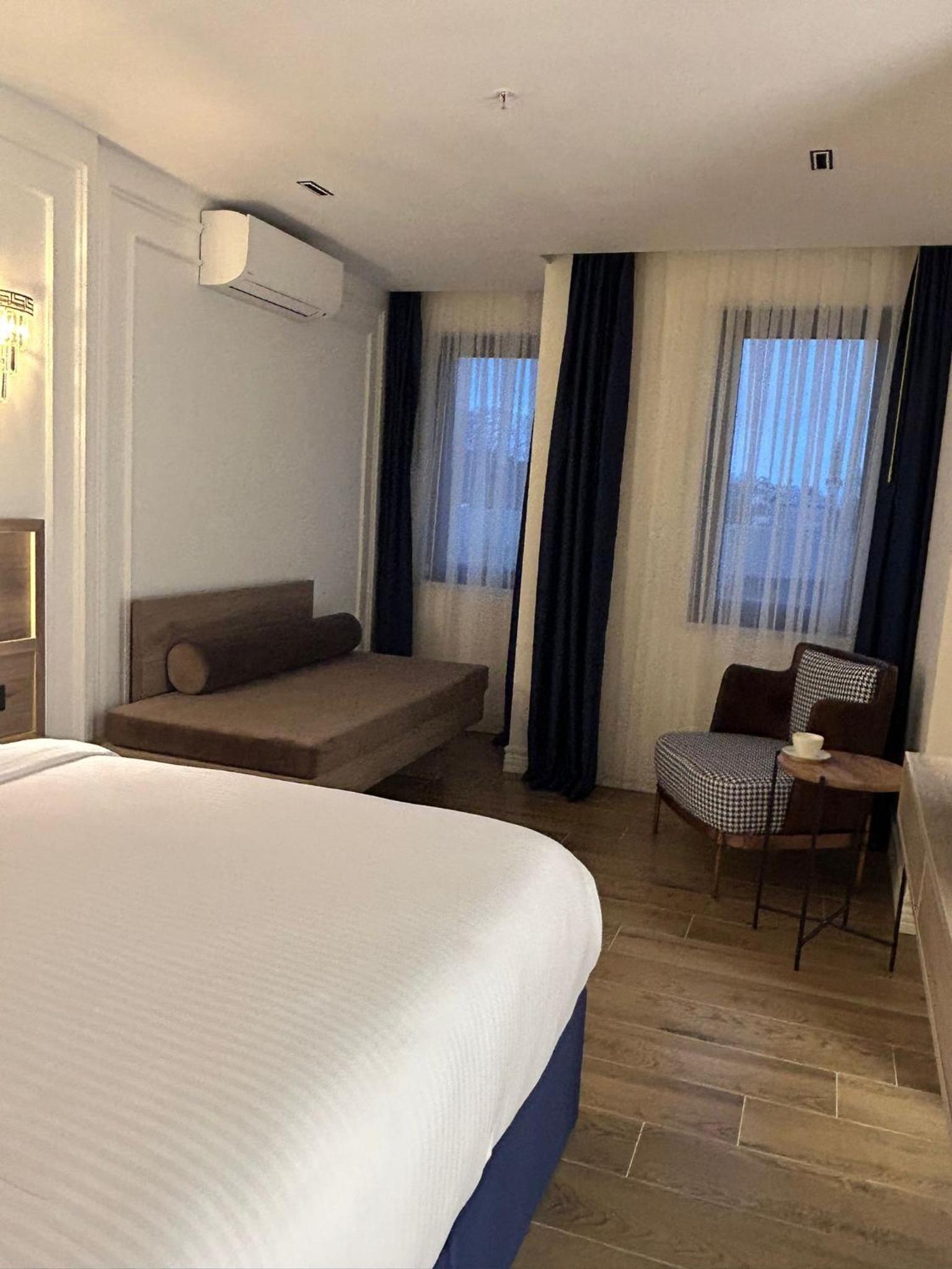 Deluxe Double Room with Sea View photo 3