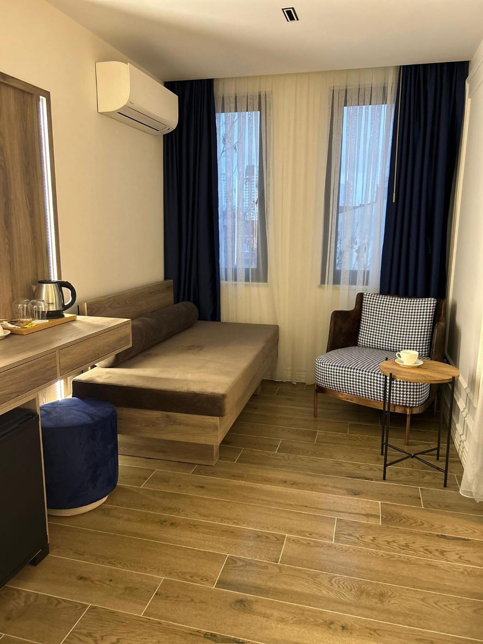 Deluxe Double or Twin Room photo 3