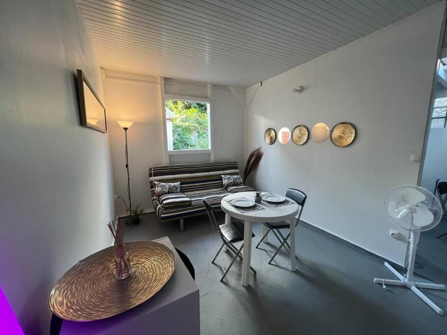 One-Bedroom House photo 3