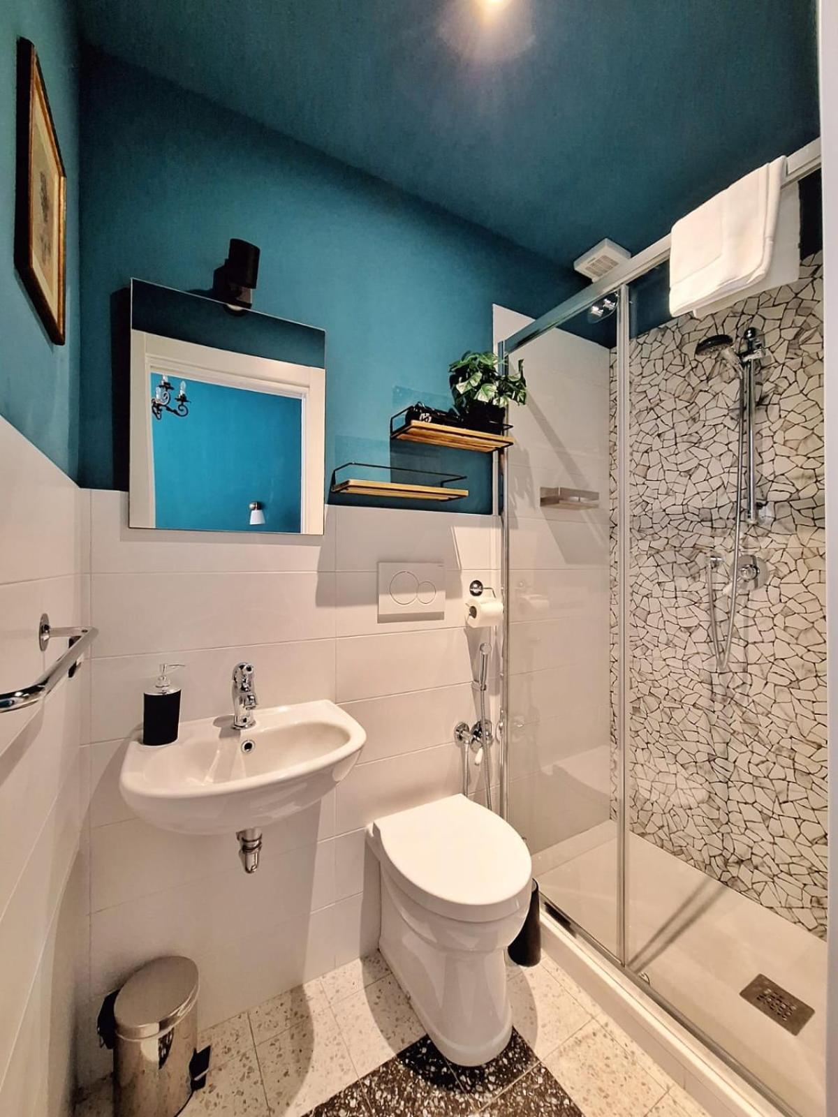 Double Room with Private Bathroom photo 2